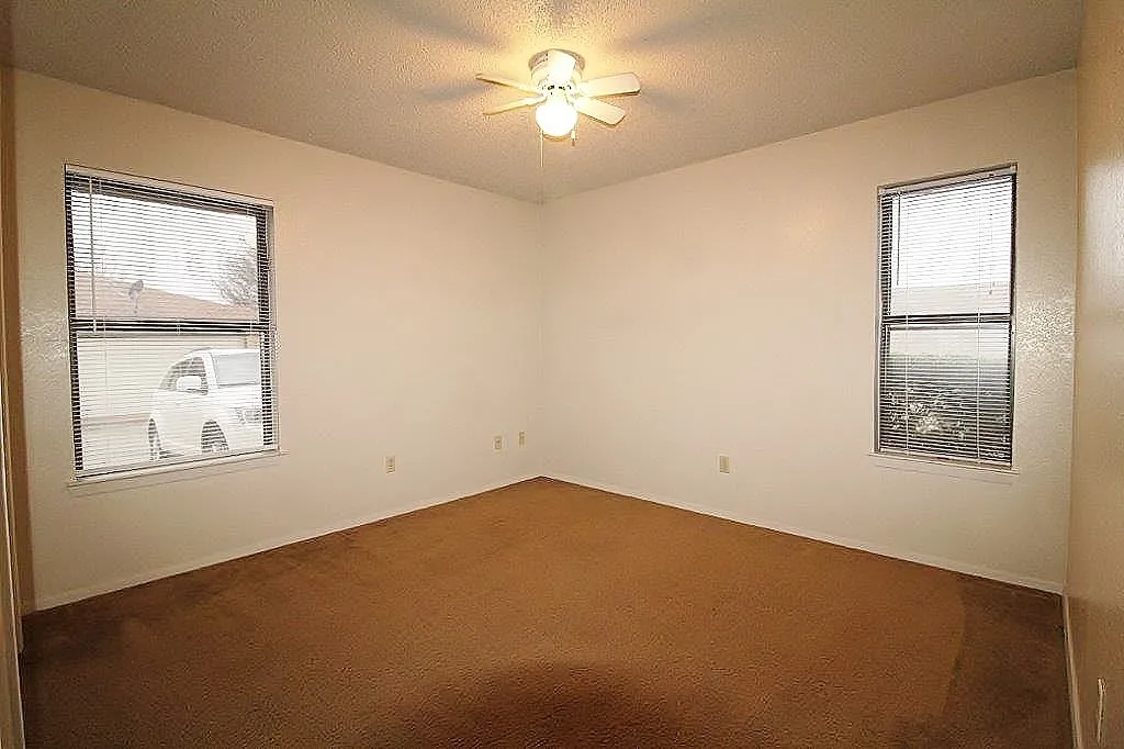 Duplex For Rent in Parker County , 1110 Curtis Drive, Weatherford, Texas 76086, 2 Bedroom, 2 Bathroom, Garage spaces, 1,004 Sqft, built in 1984, mls#21264354, Real Estate Agent in Weatherford, Homes For Rent in Parker county, Homes For Rent in Weatherford, Realtor in Weatherford Texas, Real Estate Brokerage Independent Realty Texas, Luminita Cordes Realtor