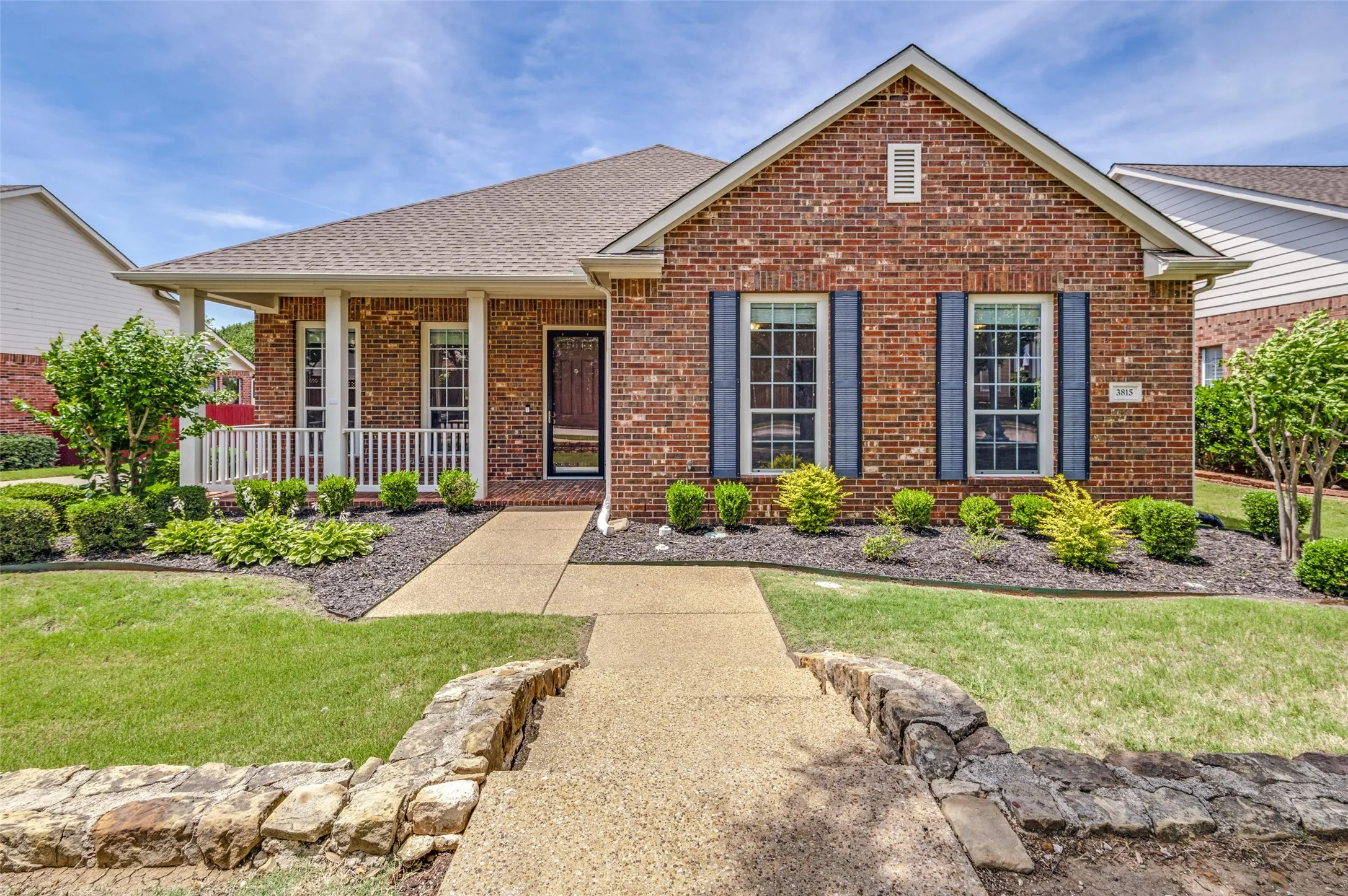 Single Family Residence For Sale in Denton County , 3815 Morning Dove, Carrollton, Texas 75007, 3 Bedroom, 2 Bathroom, 2 Garage spaces, 1,950 Sqft, built in 2004, mls#21260878, Real Estate Agent in Carrollton, Homes For Sale in Denton county, Homes For Sale in Carrollton, Realtor in Carrollton Texas, Real Estate Brokerage Independent Realty Texas, Luminita Cordes Realtor