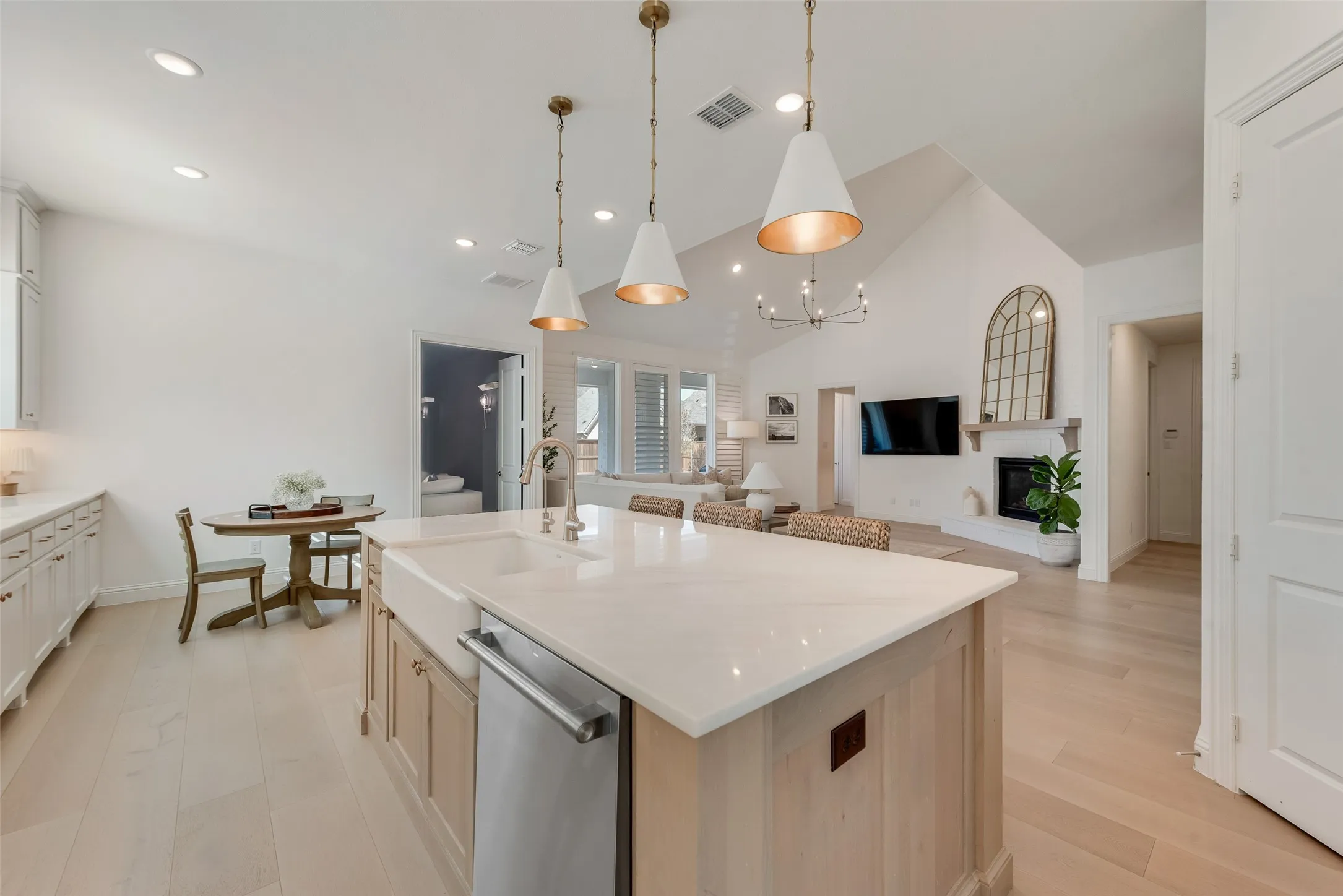 Single Family Residence For Sale in Collin County , 3308 Zenyatta Court, Celina, Texas 75009, 5 Bedroom, 5 Bathroom, 3 Garage spaces, 4,335 Sqft, built in 2021, mls#21264366, Real Estate Agent in Celina, Homes For Sale in Collin county, Homes For Sale in Celina, Realtor in Celina Texas, Real Estate Brokerage Independent Realty Texas, Luminita Cordes Realtor