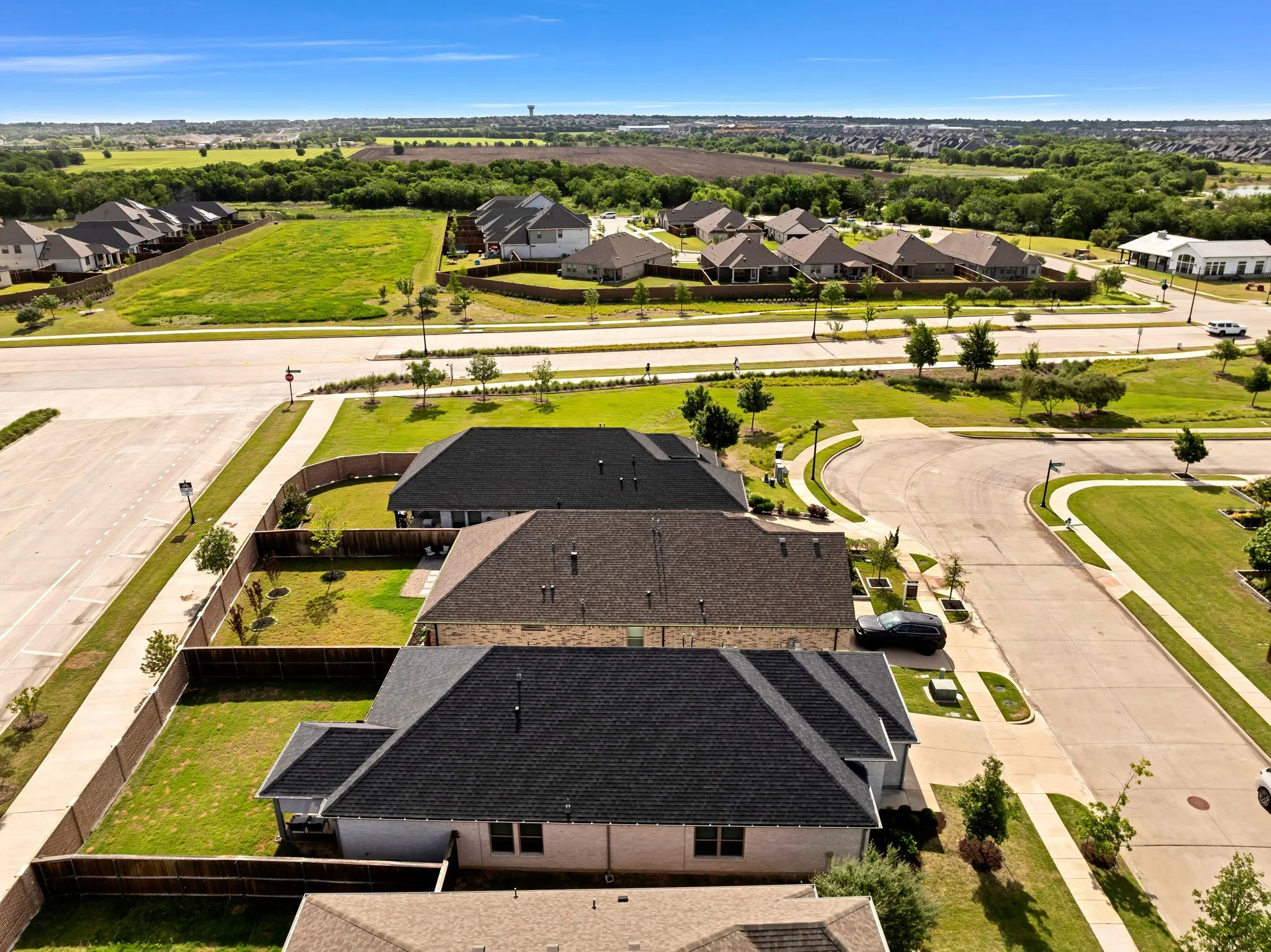 Single Family Residence For Sale in Collin County , 1509 Wayback Drive, Celina, Texas 75009, 3 Bedroom, 2 Bathroom, 2 Garage spaces, 1,929 Sqft, built in 2021, Price $440,000, mls#21263114, Real Estate Agent in Celina, Homes For Sale in Collin county, Homes For Sale in Celina, Realtor in Celina Texas, Real Estate Brokerage Independent Realty Texas, Luminita Cordes Realtor