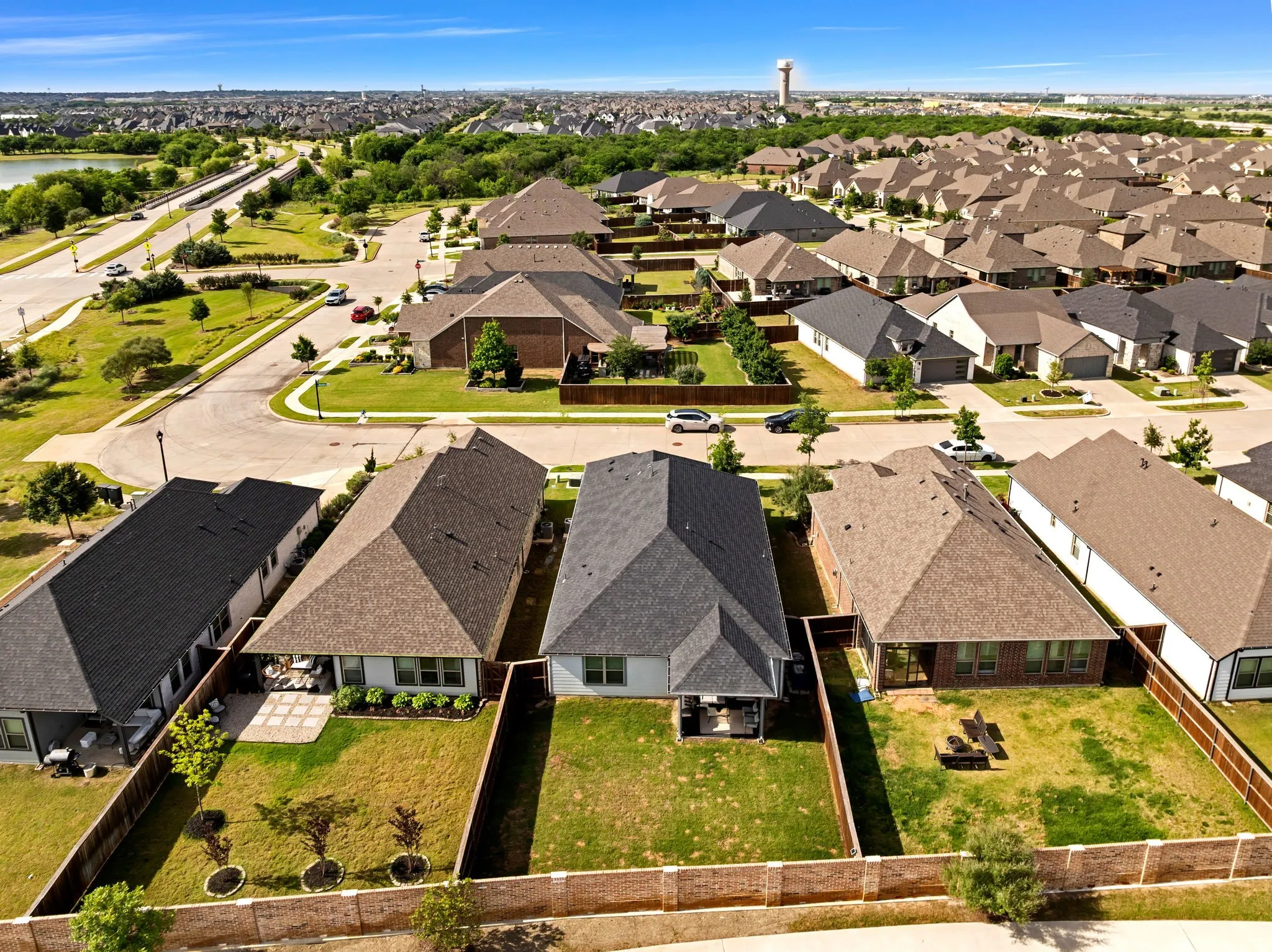 Single Family Residence For Sale in Collin County , 1509 Wayback Drive, Celina, Texas 75009, 3 Bedroom, 2 Bathroom, 2 Garage spaces, 1,929 Sqft, built in 2021, Price $440,000, mls#21263114, Real Estate Agent in Celina, Homes For Sale in Collin county, Homes For Sale in Celina, Realtor in Celina Texas, Real Estate Brokerage Independent Realty Texas, Luminita Cordes Realtor