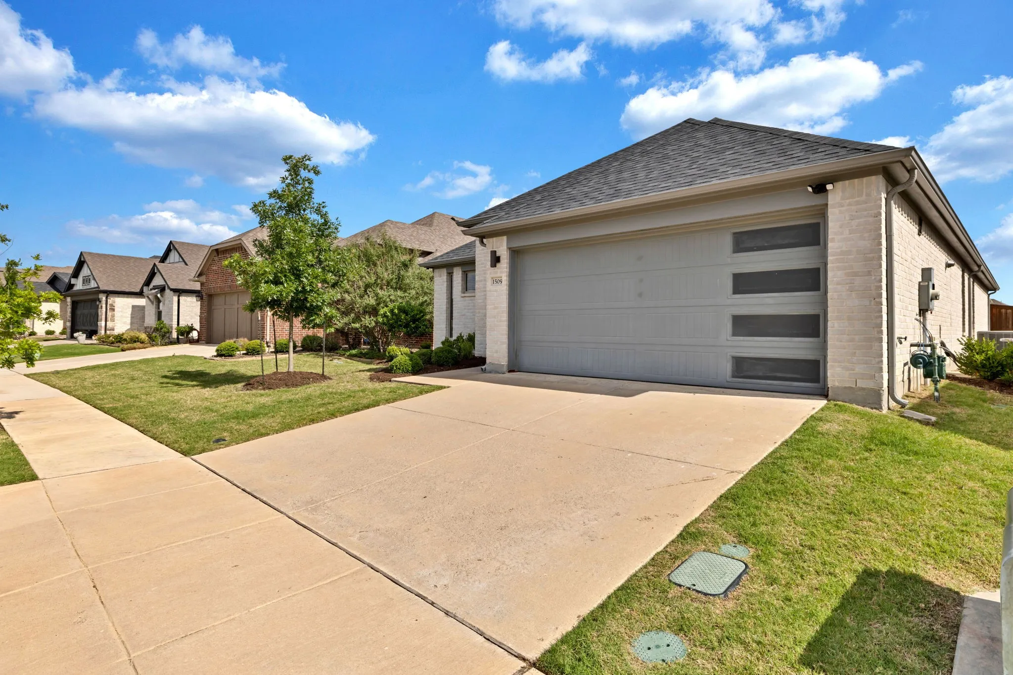 Single Family Residence For Sale in Collin County , 1509 Wayback Drive, Celina, Texas 75009, 3 Bedroom, 2 Bathroom, 2 Garage spaces, 1,929 Sqft, built in 2021, Price $440,000, mls#21263114, Real Estate Agent in Celina, Homes For Sale in Collin county, Homes For Sale in Celina, Realtor in Celina Texas, Real Estate Brokerage Independent Realty Texas, Luminita Cordes Realtor