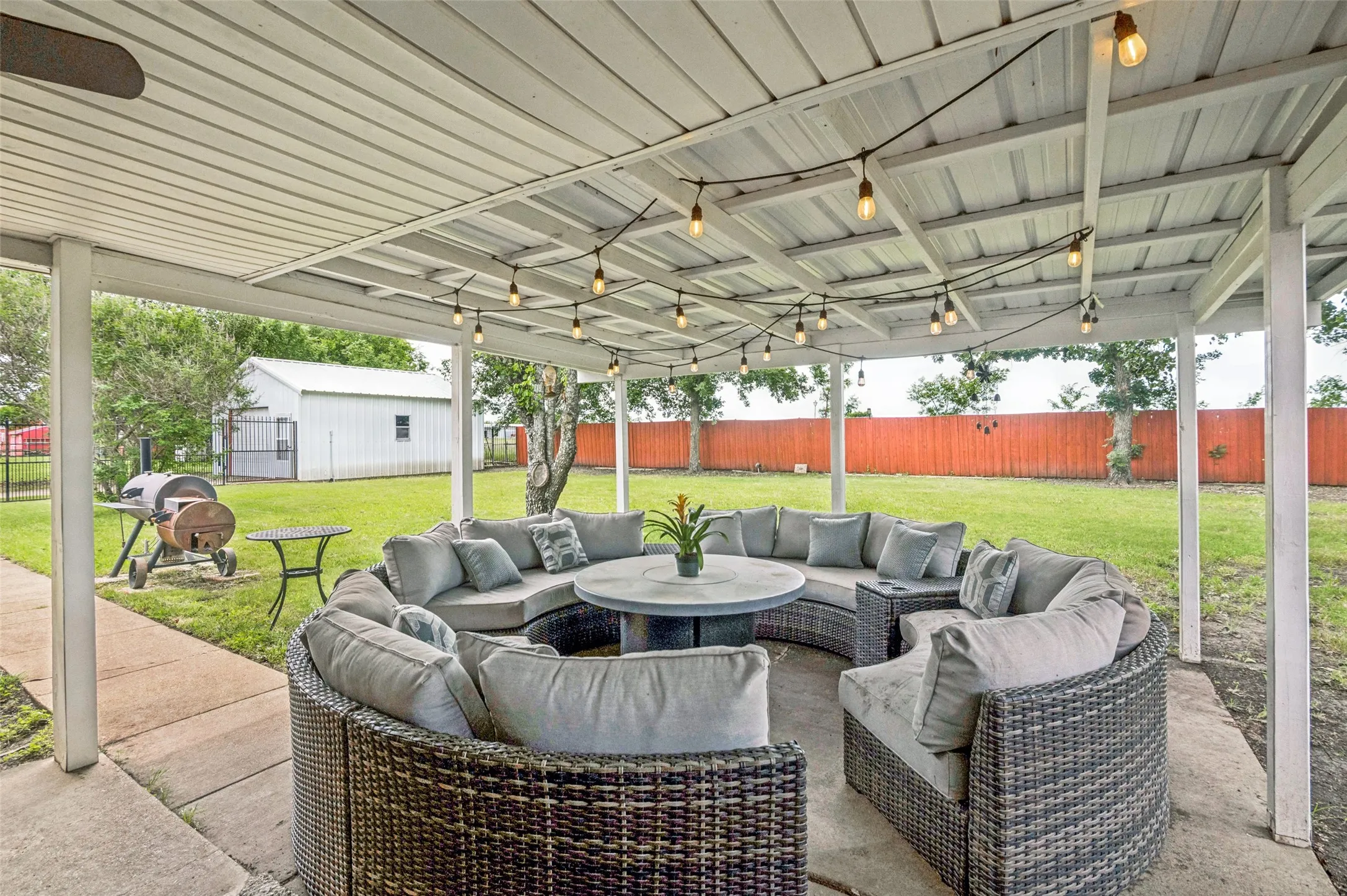 Single Family Residence For Sale in Dallas County , 3323 Dasher Street, Lancaster, Texas 75146, 4 Bedroom, 3 Bathroom, 1 Garage spaces, 2,655 Sqft, built in 1990, mls#21263988, Real Estate Agent in Lancaster, Homes For Sale in Dallas county, Homes For Sale in Lancaster, Realtor in Lancaster Texas, Real Estate Brokerage Independent Realty Texas, Luminita Cordes Realtor