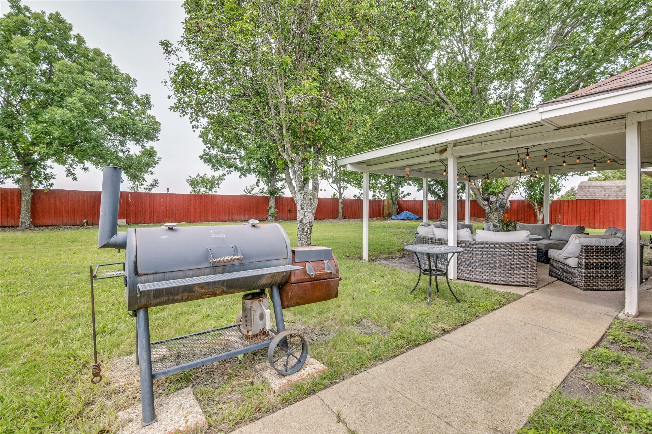 Single Family Residence For Sale in Dallas County , 3323 Dasher Street, Lancaster, Texas 75146, 4 Bedroom, 3 Bathroom, 1 Garage spaces, 2,655 Sqft, built in 1990, mls#21263988, Real Estate Agent in Lancaster, Homes For Sale in Dallas county, Homes For Sale in Lancaster, Realtor in Lancaster Texas, Real Estate Brokerage Independent Realty Texas, Luminita Cordes Realtor