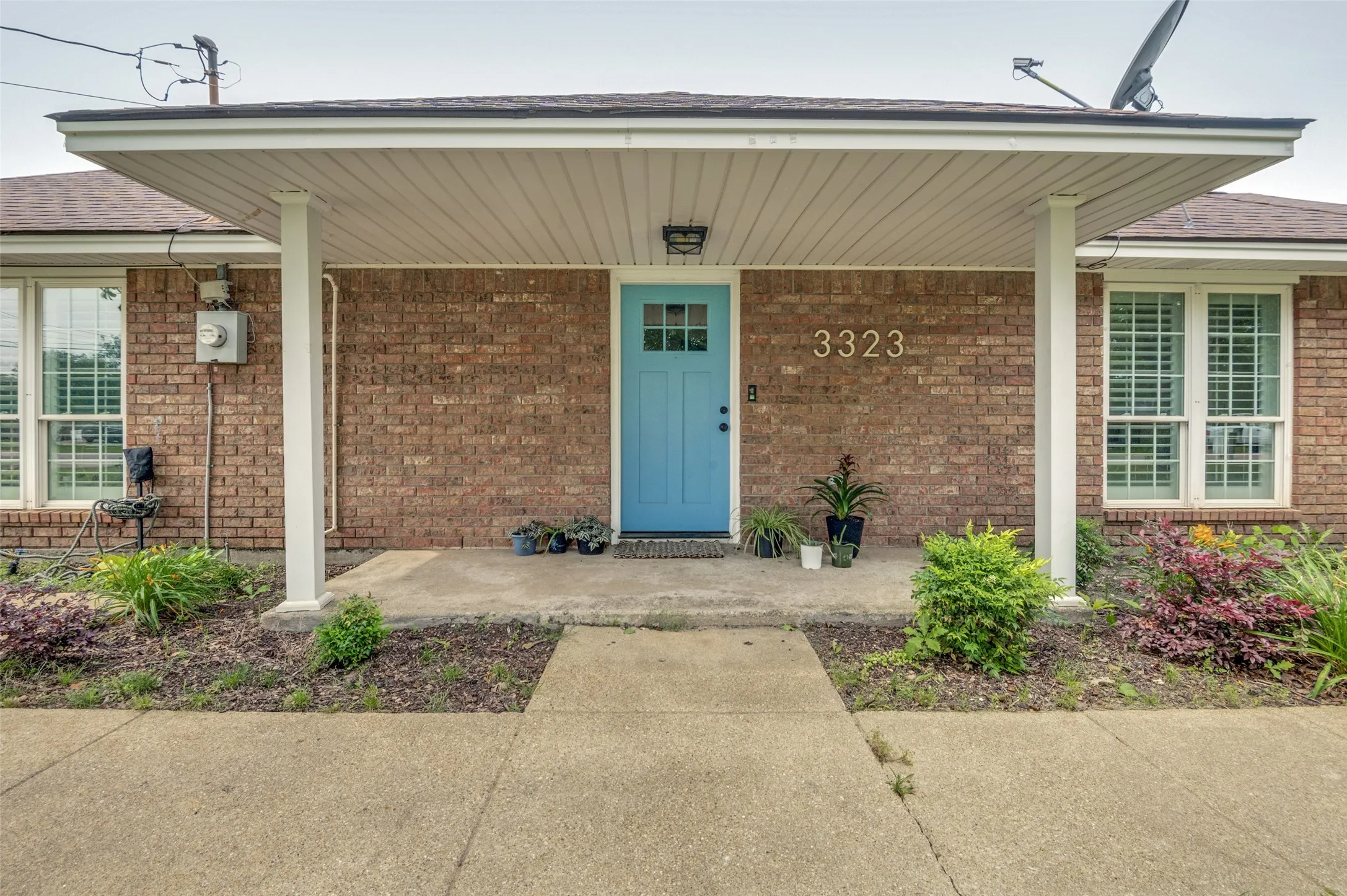 Single Family Residence For Sale in Dallas County , 3323 Dasher Street, Lancaster, Texas 75146, 4 Bedroom, 3 Bathroom, 1 Garage spaces, 2,655 Sqft, built in 1990, mls#21263988, Real Estate Agent in Lancaster, Homes For Sale in Dallas county, Homes For Sale in Lancaster, Realtor in Lancaster Texas, Real Estate Brokerage Independent Realty Texas, Luminita Cordes Realtor