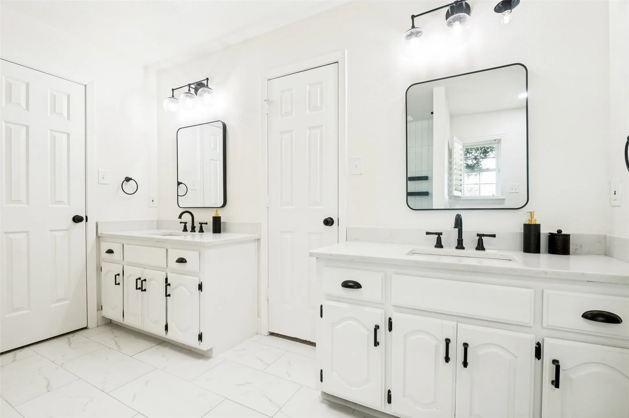 Single Family Residence For Sale in Dallas County , 3323 Dasher Street, Lancaster, Texas 75146, 4 Bedroom, 3 Bathroom, 1 Garage spaces, 2,655 Sqft, built in 1990, mls#21263988, Real Estate Agent in Lancaster, Homes For Sale in Dallas county, Homes For Sale in Lancaster, Realtor in Lancaster Texas, Real Estate Brokerage Independent Realty Texas, Luminita Cordes Realtor