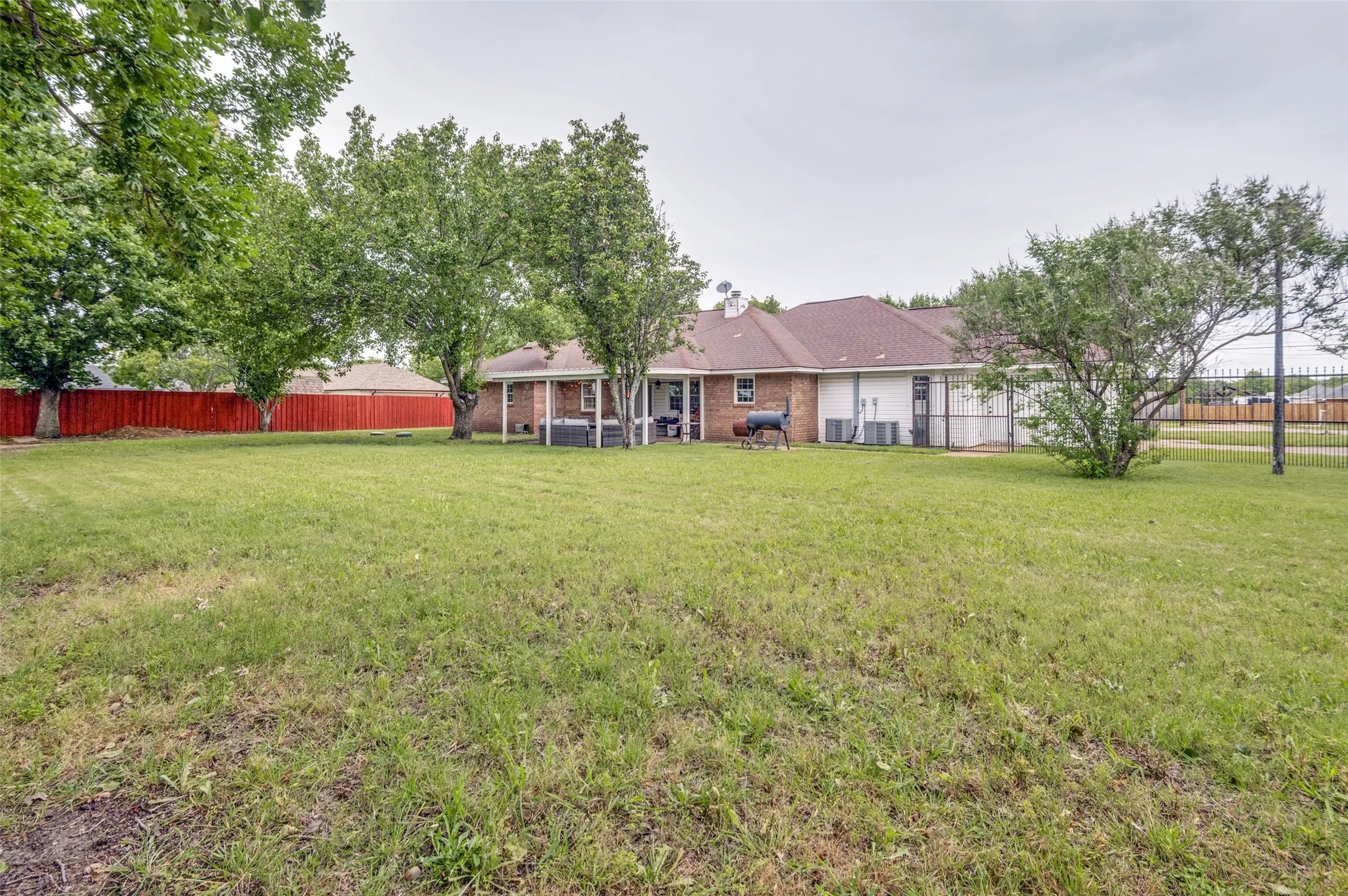 Single Family Residence For Sale in Dallas County , 3323 Dasher Street, Lancaster, Texas 75146, 4 Bedroom, 3 Bathroom, 1 Garage spaces, 2,655 Sqft, built in 1990, mls#21263988, Real Estate Agent in Lancaster, Homes For Sale in Dallas county, Homes For Sale in Lancaster, Realtor in Lancaster Texas, Real Estate Brokerage Independent Realty Texas, Luminita Cordes Realtor