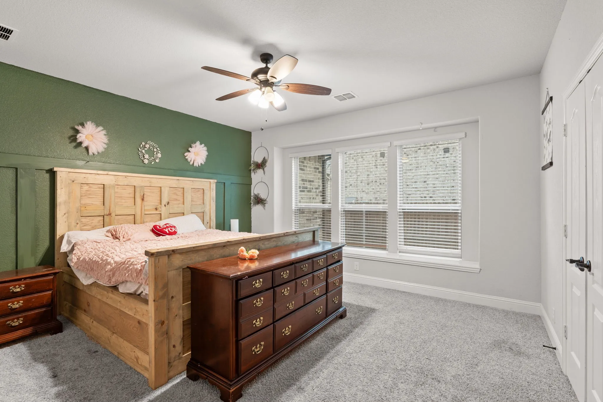 Relax in your perfect Sanctuary - away from the other bedrooms.