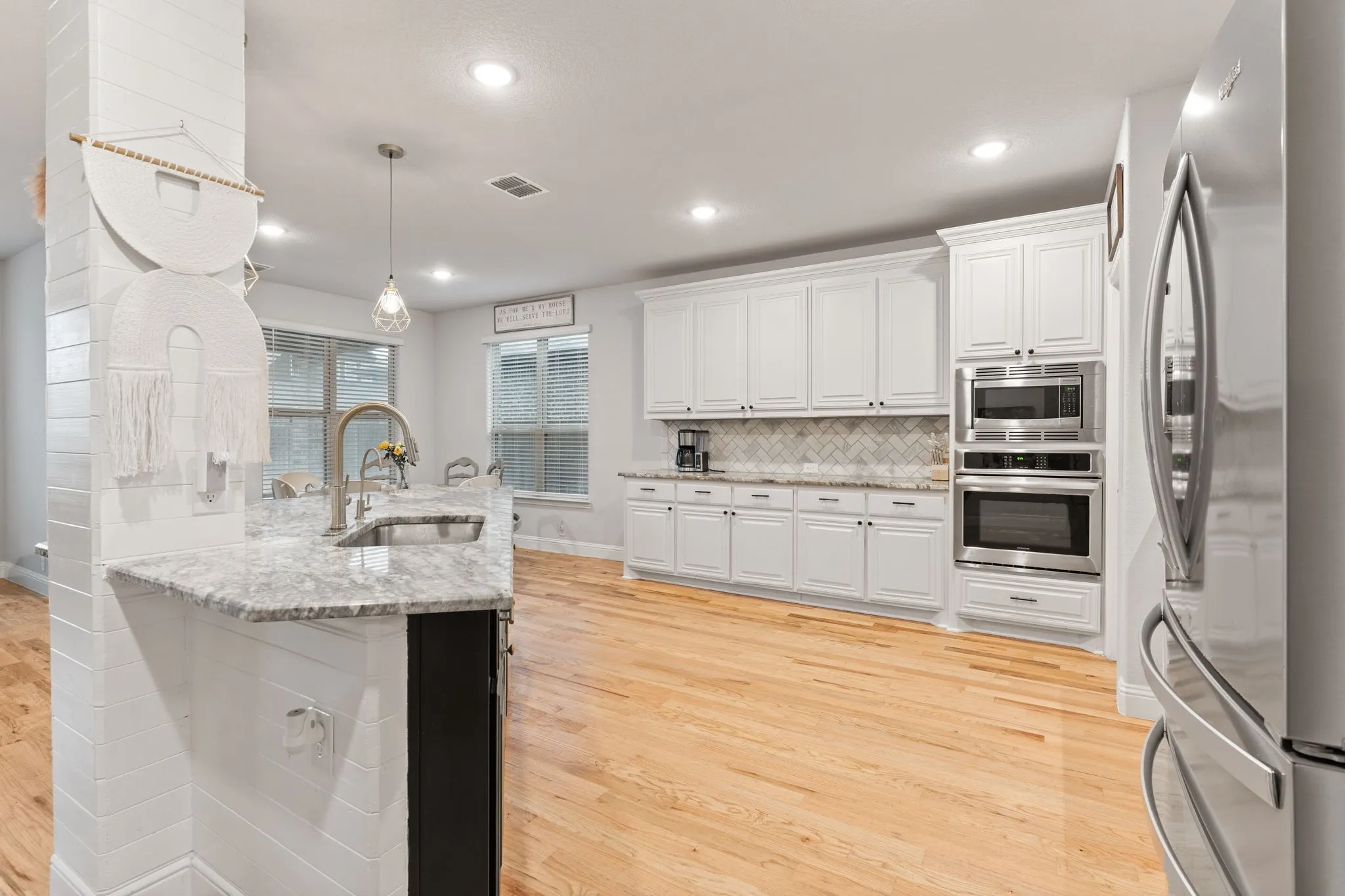 Chef's Dream Kitchen - tons of cabinet space