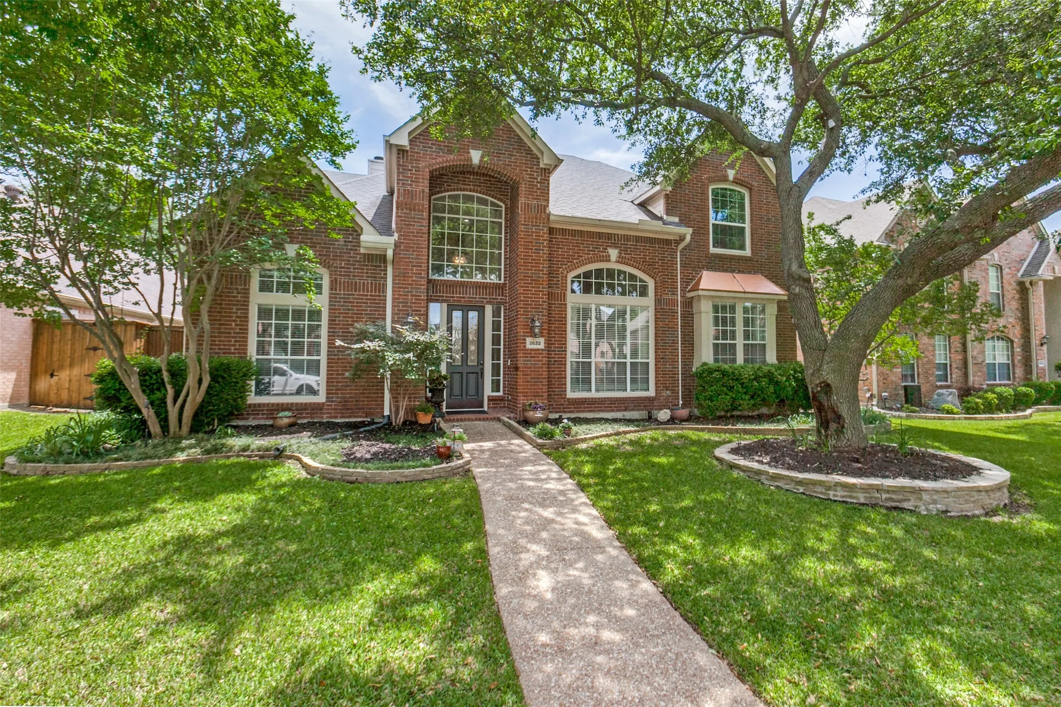 Single Family Residence For Sale in Collin County , 2632 Barrington Drive, Plano, Texas 75093, 4 Bedroom, 4 Bathroom, 2 Garage spaces, 3,569 Sqft, built in 1994, mls#21220602, Real Estate Agent in Plano, Homes For Sale in Collin county, Homes For Sale in Plano, Realtor in Plano Texas, Real Estate Brokerage Independent Realty Texas, Luminita Cordes Realtor