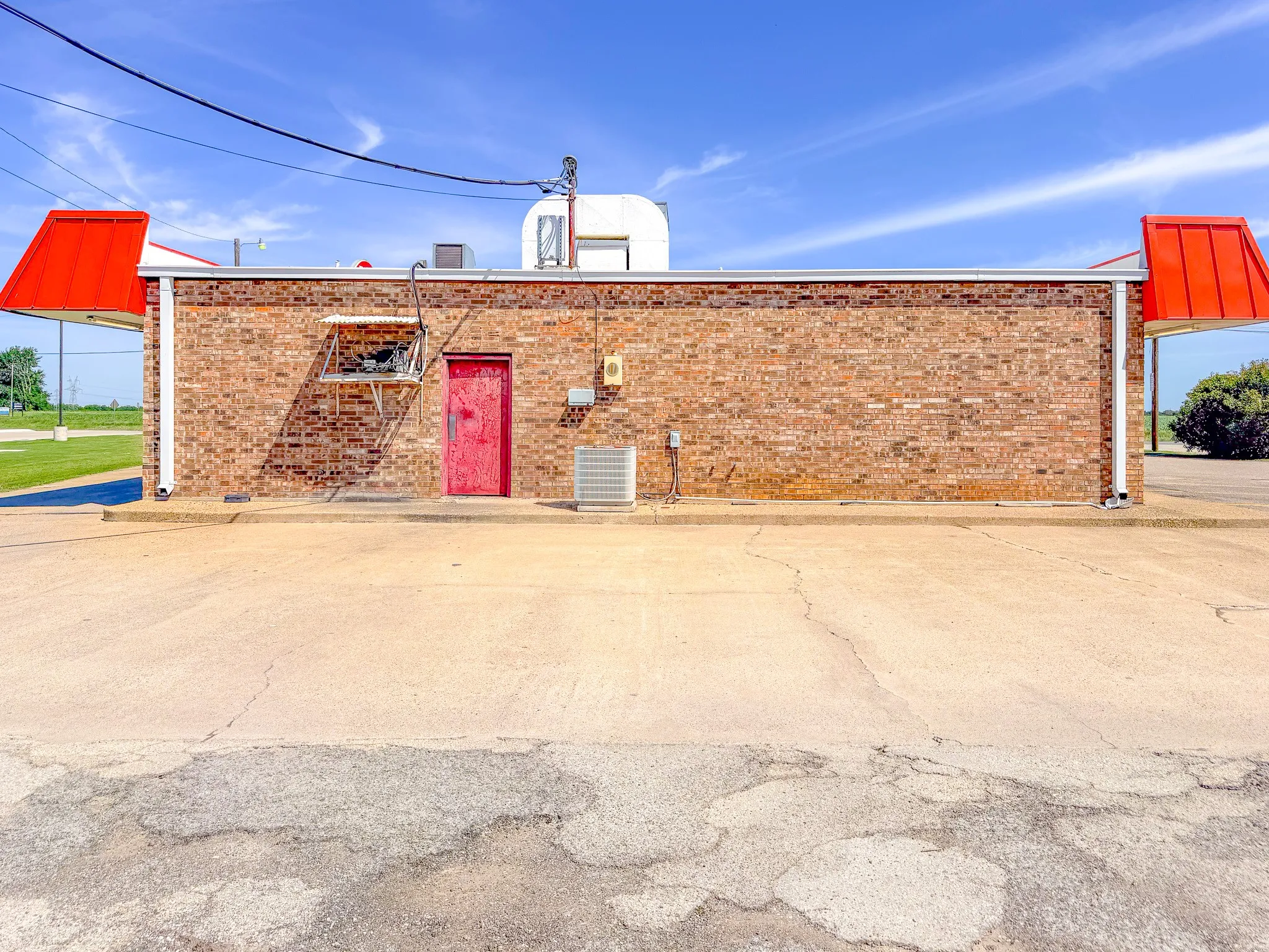 Business For Sale in Henderson County , 200 St Hwy 31, Trinidad, Texas 75758, 0, 0, Garage spaces, 0 Sqft, built in 1976, mls#21263821, Real Estate Agent in Trinidad, Homes For Sale in Henderson county, Homes For Sale in Trinidad, Realtor in Trinidad Texas, Real Estate Brokerage Independent Realty Texas, Luminita Cordes Realtor