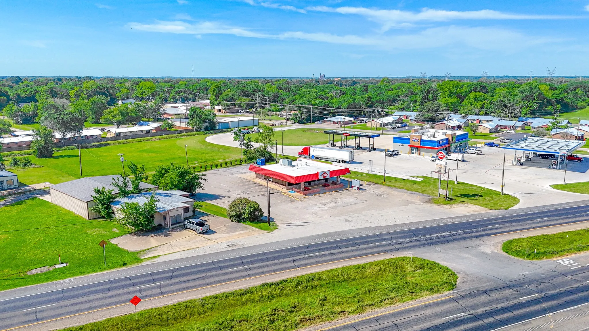 Business For Sale in Henderson County , 200 St Hwy 31, Trinidad, Texas 75758, 0, 0, Garage spaces, 0 Sqft, built in 1976, mls#21263821, Real Estate Agent in Trinidad, Homes For Sale in Henderson county, Homes For Sale in Trinidad, Realtor in Trinidad Texas, Real Estate Brokerage Independent Realty Texas, Luminita Cordes Realtor