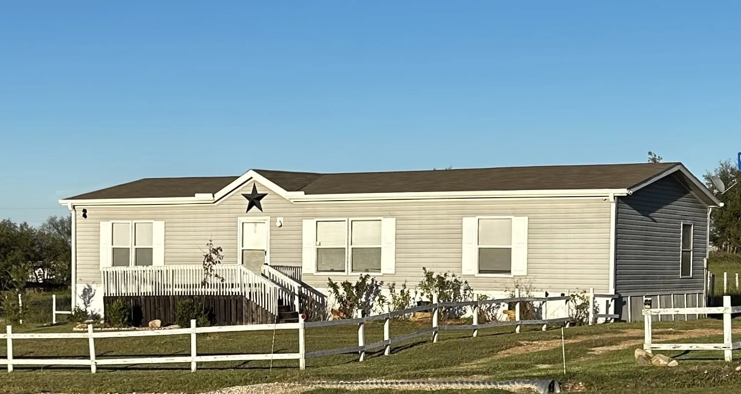 Single Family Residence For Sale in San Saba County , 204 N Marion Street, Richland Springs, Texas 76871, 3 Bedroom, 2 Bathroom, Garage spaces, 1,512 Sqft, built in 2020, mls#21263086, Real Estate Agent in Richland Springs, Homes For Sale in San Saba county, Homes For Sale in Richland Springs, Realtor in Richland Springs Texas, Real Estate Brokerage Independent Realty Texas, Luminita Cordes Realtor