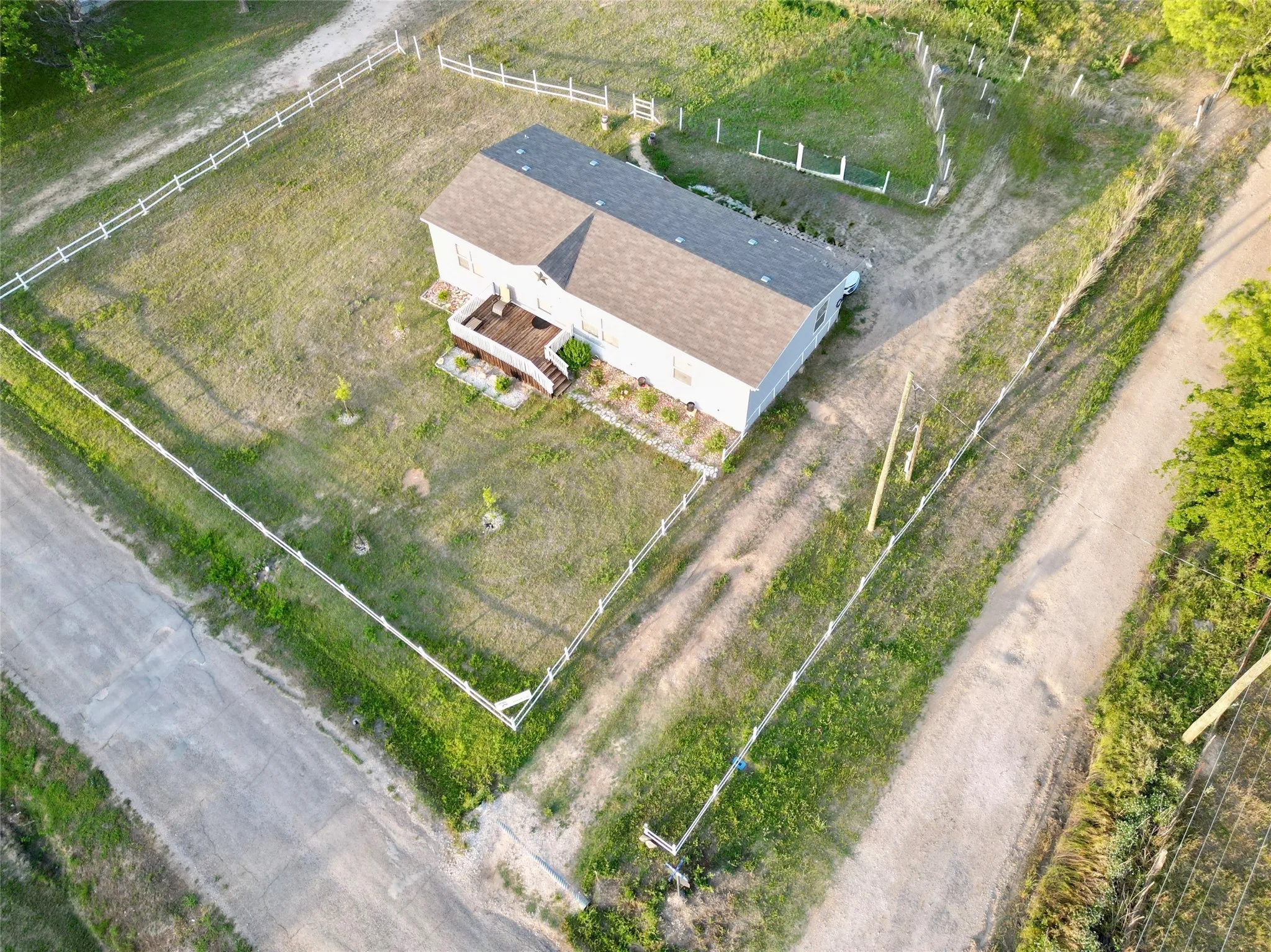 Single Family Residence For Sale in San Saba County , 204 N Marion Street, Richland Springs, Texas 76871, 3 Bedroom, 2 Bathroom, Garage spaces, 1,512 Sqft, built in 2020, mls#21263086, Real Estate Agent in Richland Springs, Homes For Sale in San Saba county, Homes For Sale in Richland Springs, Realtor in Richland Springs Texas, Real Estate Brokerage Independent Realty Texas, Luminita Cordes Realtor