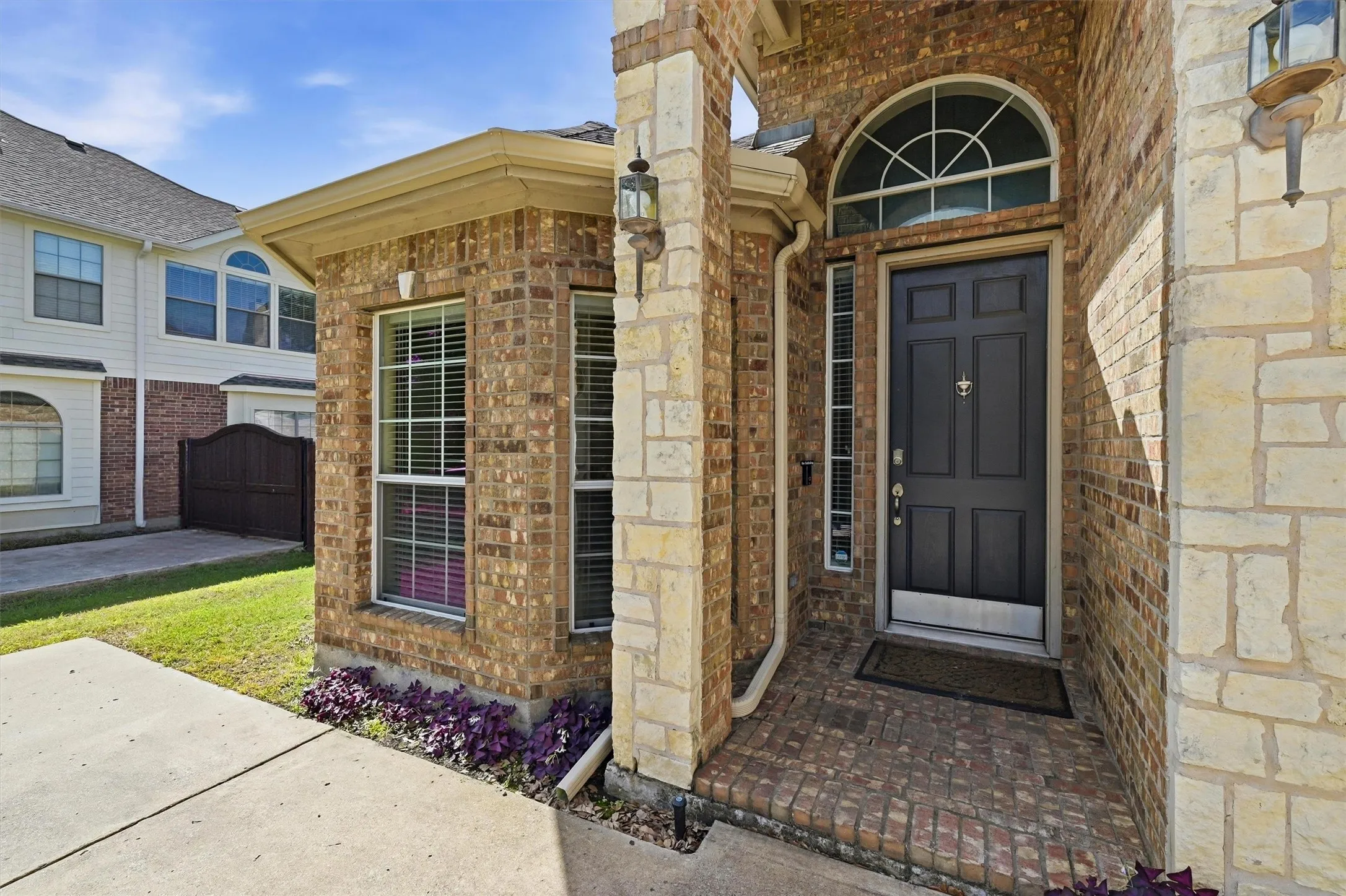 Single Family Residence For Sale in Collin County , 3504 Irvin Drive, Sachse, Texas 75048, 5 Bedroom, 4 Bathroom, 2 Garage spaces, 3,228 Sqft, built in 2008, mls#21261508, Real Estate Agent in Sachse, Homes For Sale in Collin county, Homes For Sale in Sachse, Realtor in Sachse Texas, Real Estate Brokerage Independent Realty Texas, Luminita Cordes Realtor