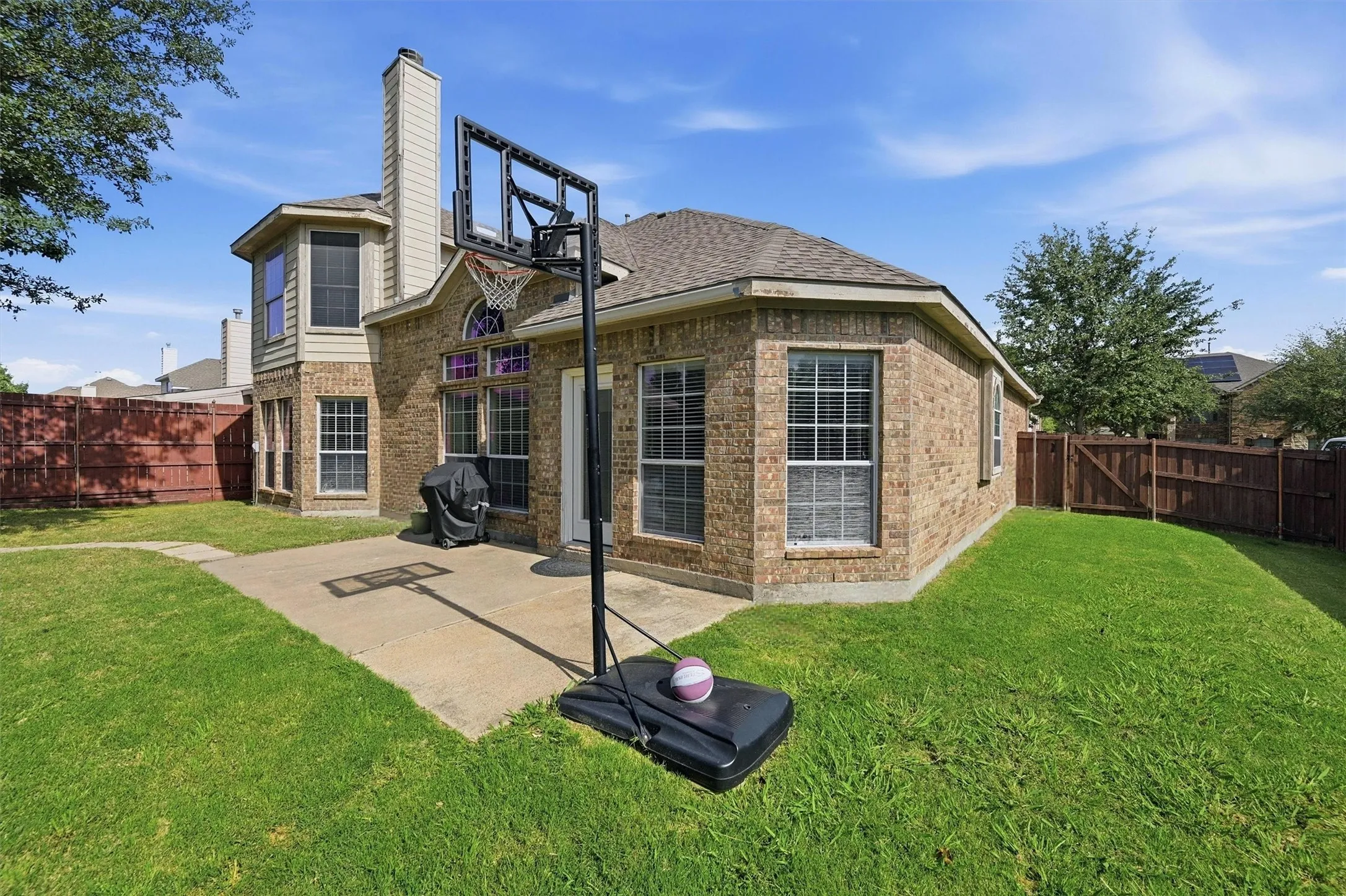 Single Family Residence For Sale in Collin County , 3504 Irvin Drive, Sachse, Texas 75048, 5 Bedroom, 4 Bathroom, 2 Garage spaces, 3,228 Sqft, built in 2008, mls#21261508, Real Estate Agent in Sachse, Homes For Sale in Collin county, Homes For Sale in Sachse, Realtor in Sachse Texas, Real Estate Brokerage Independent Realty Texas, Luminita Cordes Realtor