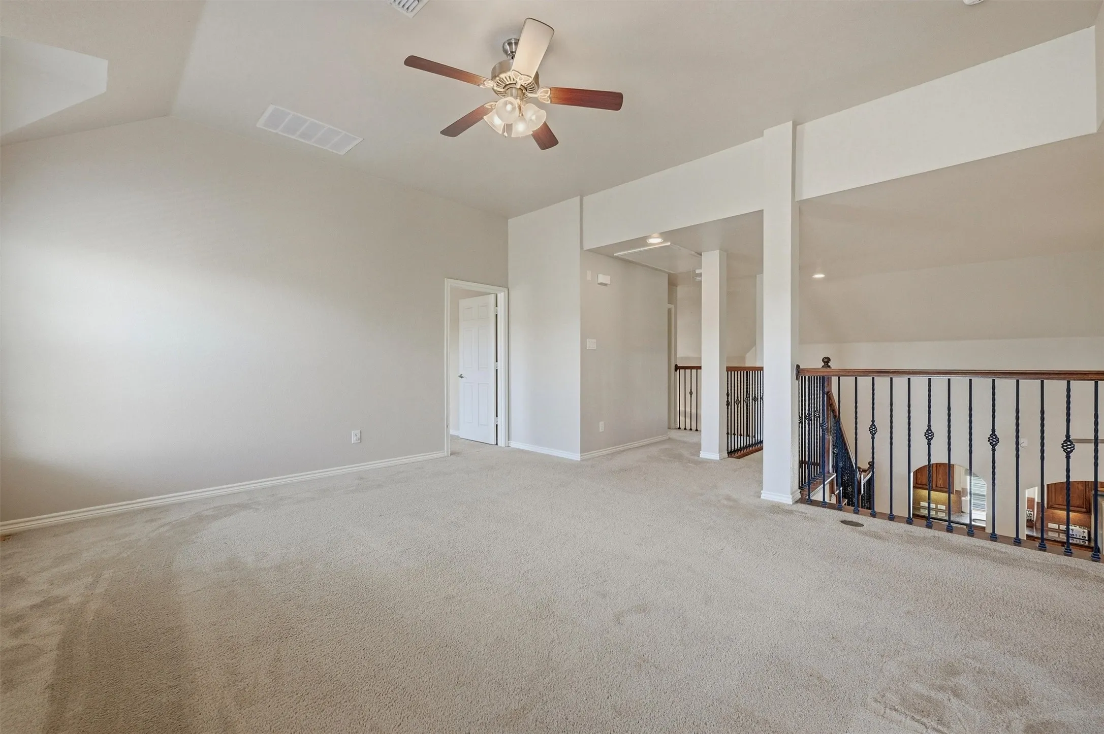 Single Family Residence For Sale in Collin County , 3504 Irvin Drive, Sachse, Texas 75048, 5 Bedroom, 4 Bathroom, 2 Garage spaces, 3,228 Sqft, built in 2008, mls#21261508, Real Estate Agent in Sachse, Homes For Sale in Collin county, Homes For Sale in Sachse, Realtor in Sachse Texas, Real Estate Brokerage Independent Realty Texas, Luminita Cordes Realtor