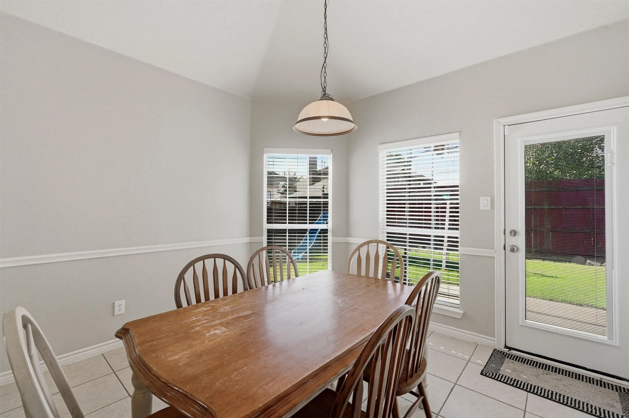Single Family Residence For Sale in Collin County , 3504 Irvin Drive, Sachse, Texas 75048, 5 Bedroom, 4 Bathroom, 2 Garage spaces, 3,228 Sqft, built in 2008, mls#21261508, Real Estate Agent in Sachse, Homes For Sale in Collin county, Homes For Sale in Sachse, Realtor in Sachse Texas, Real Estate Brokerage Independent Realty Texas, Luminita Cordes Realtor