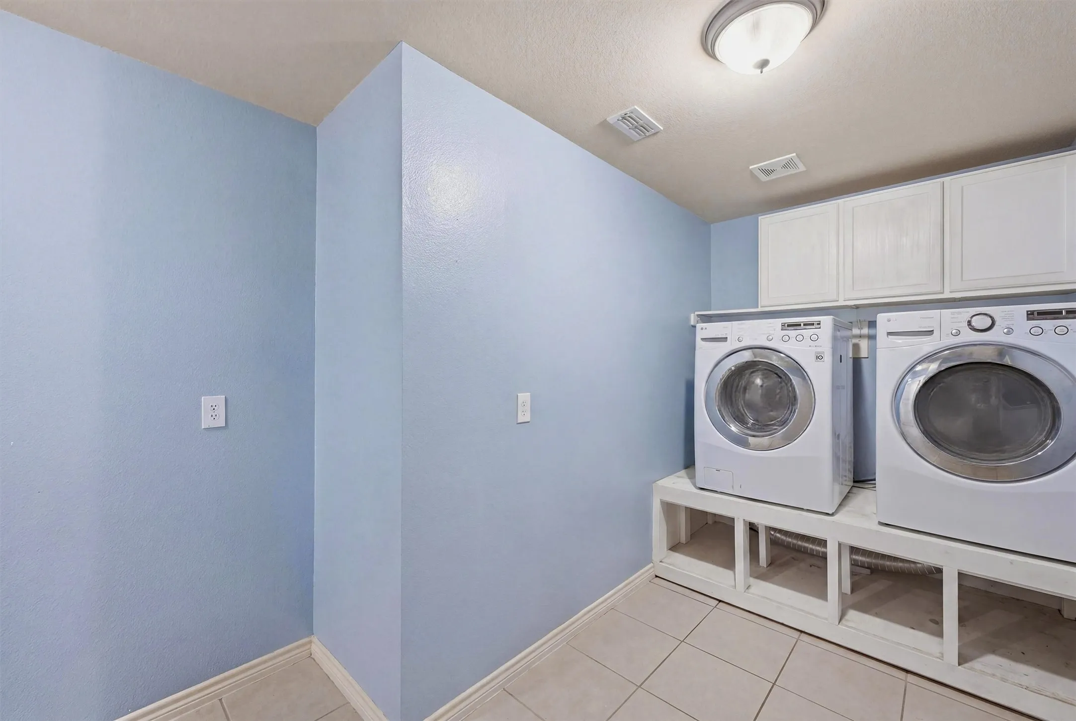Single Family Residence For Sale in Collin County , 3504 Irvin Drive, Sachse, Texas 75048, 5 Bedroom, 4 Bathroom, 2 Garage spaces, 3,228 Sqft, built in 2008, mls#21261508, Real Estate Agent in Sachse, Homes For Sale in Collin county, Homes For Sale in Sachse, Realtor in Sachse Texas, Real Estate Brokerage Independent Realty Texas, Luminita Cordes Realtor