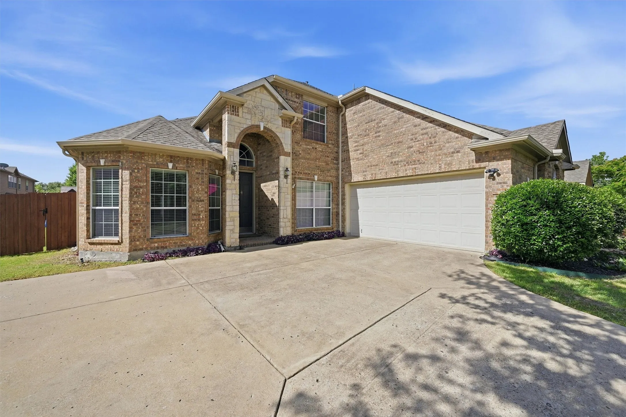 Single Family Residence For Sale in Collin County , 3504 Irvin Drive, Sachse, Texas 75048, 5 Bedroom, 4 Bathroom, 2 Garage spaces, 3,228 Sqft, built in 2008, mls#21261508, Real Estate Agent in Sachse, Homes For Sale in Collin county, Homes For Sale in Sachse, Realtor in Sachse Texas, Real Estate Brokerage Independent Realty Texas, Luminita Cordes Realtor