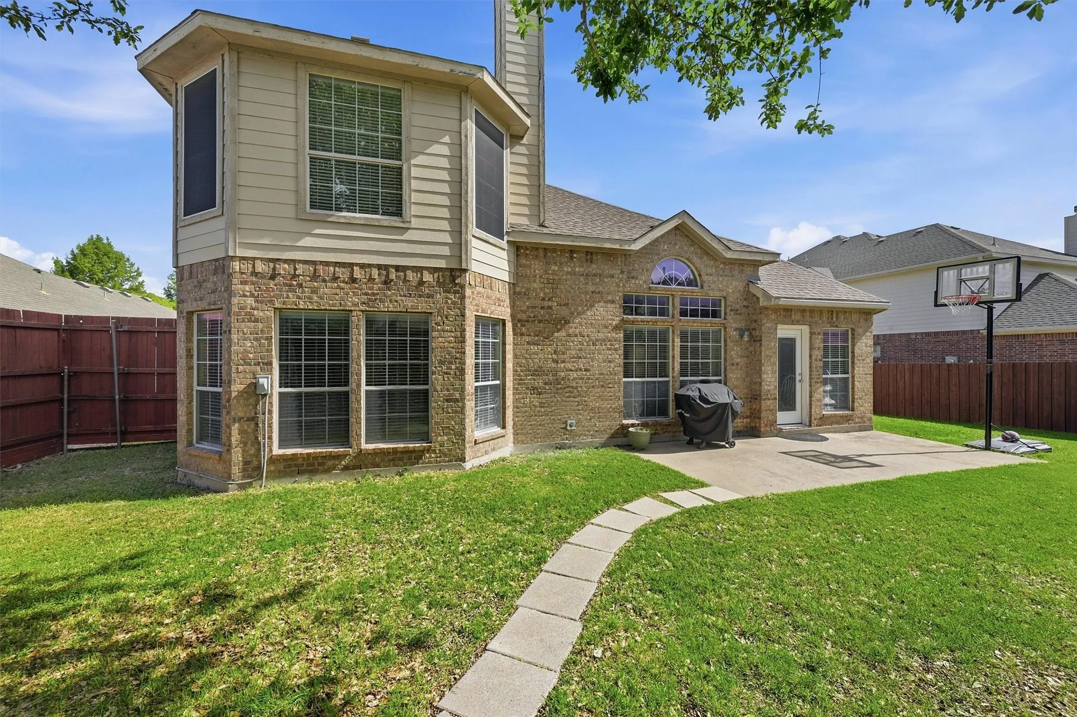 Single Family Residence For Sale in Collin County , 3504 Irvin Drive, Sachse, Texas 75048, 5 Bedroom, 4 Bathroom, 2 Garage spaces, 3,228 Sqft, built in 2008, mls#21261508, Real Estate Agent in Sachse, Homes For Sale in Collin county, Homes For Sale in Sachse, Realtor in Sachse Texas, Real Estate Brokerage Independent Realty Texas, Luminita Cordes Realtor