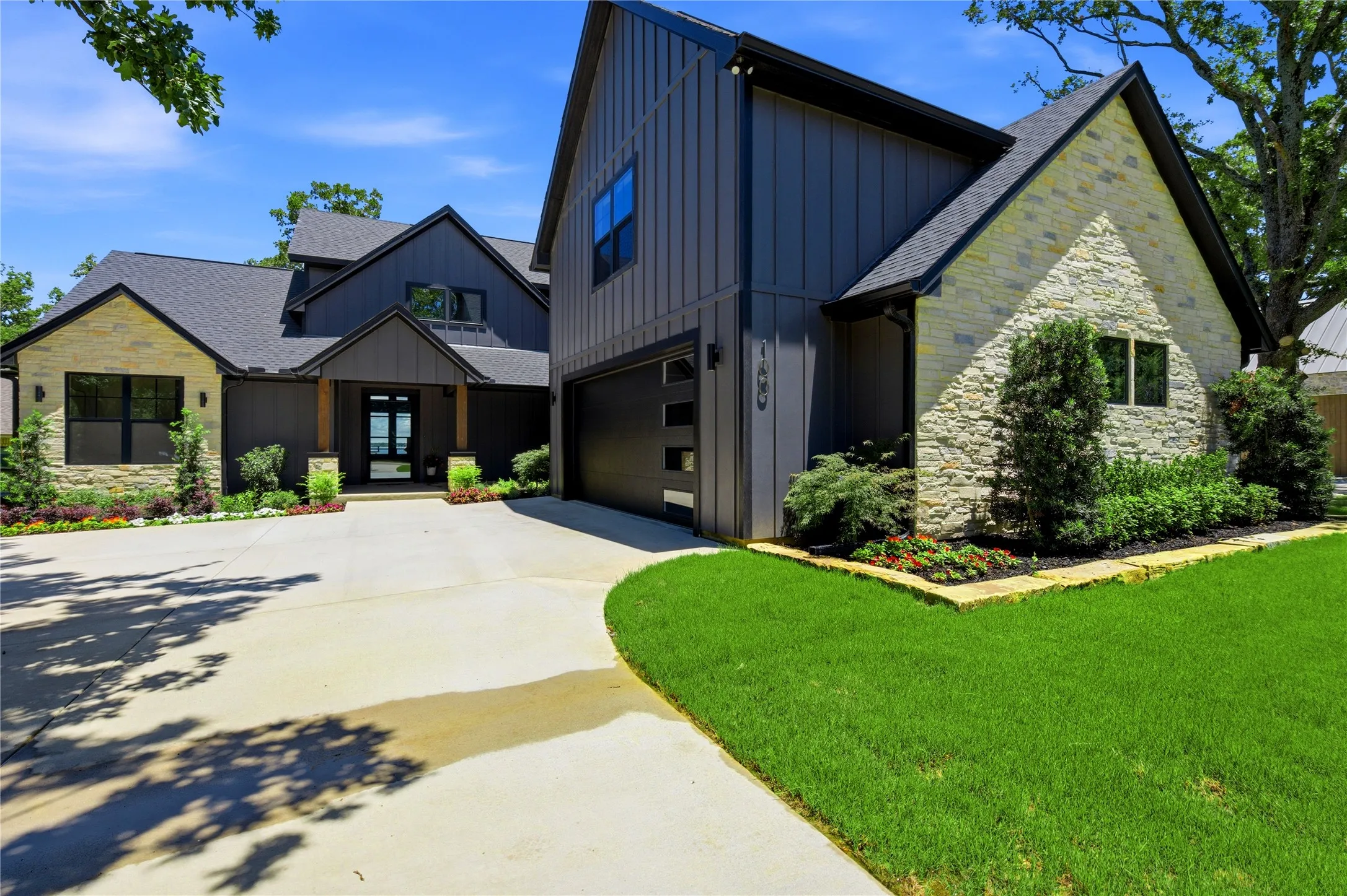 Single Family Residence For Sale in Henderson County , 100 Brentwood Estates Drive, Trinidad, Texas 75163, 6 Bedroom, 6 Bathroom, 2 Garage spaces, 3,843 Sqft, built in 2026, Price $2,299,000, mls#21263788, Real Estate Agent in Trinidad, Homes For Sale in Henderson county, Homes For Sale in Trinidad, Realtor in Trinidad Texas, Real Estate Brokerage Independent Realty Texas, Luminita Cordes Realtor