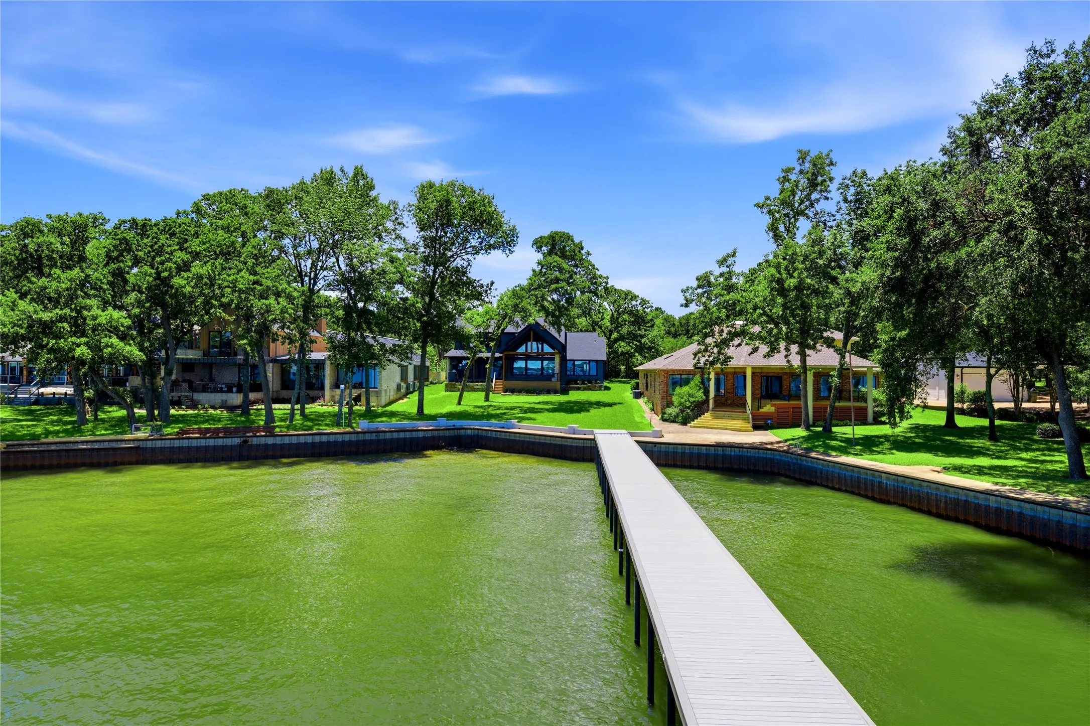Single Family Residence For Sale in Henderson County , 100 Brentwood Estates Drive, Trinidad, Texas 75163, 6 Bedroom, 6 Bathroom, 2 Garage spaces, 3,843 Sqft, built in 2026, Price $2,299,000, mls#21263788, Real Estate Agent in Trinidad, Homes For Sale in Henderson county, Homes For Sale in Trinidad, Realtor in Trinidad Texas, Real Estate Brokerage Independent Realty Texas, Luminita Cordes Realtor