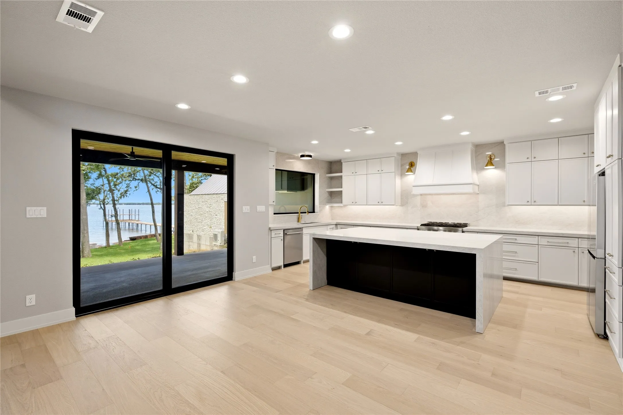Single Family Residence For Sale in Henderson County , 100 Brentwood Estates Drive, Trinidad, Texas 75163, 6 Bedroom, 6 Bathroom, 2 Garage spaces, 3,843 Sqft, built in 2026, Price $2,299,000, mls#21263788, Real Estate Agent in Trinidad, Homes For Sale in Henderson county, Homes For Sale in Trinidad, Realtor in Trinidad Texas, Real Estate Brokerage Independent Realty Texas, Luminita Cordes Realtor