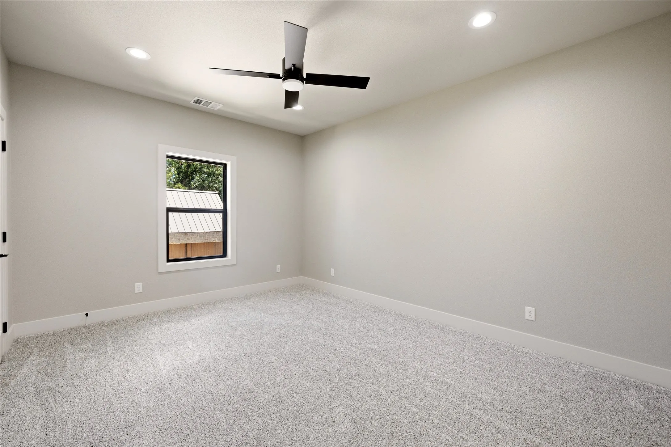 Single Family Residence For Sale in Henderson County , 100 Brentwood Estates Drive, Trinidad, Texas 75163, 6 Bedroom, 6 Bathroom, 2 Garage spaces, 3,843 Sqft, built in 2026, Price $2,299,000, mls#21263788, Real Estate Agent in Trinidad, Homes For Sale in Henderson county, Homes For Sale in Trinidad, Realtor in Trinidad Texas, Real Estate Brokerage Independent Realty Texas, Luminita Cordes Realtor