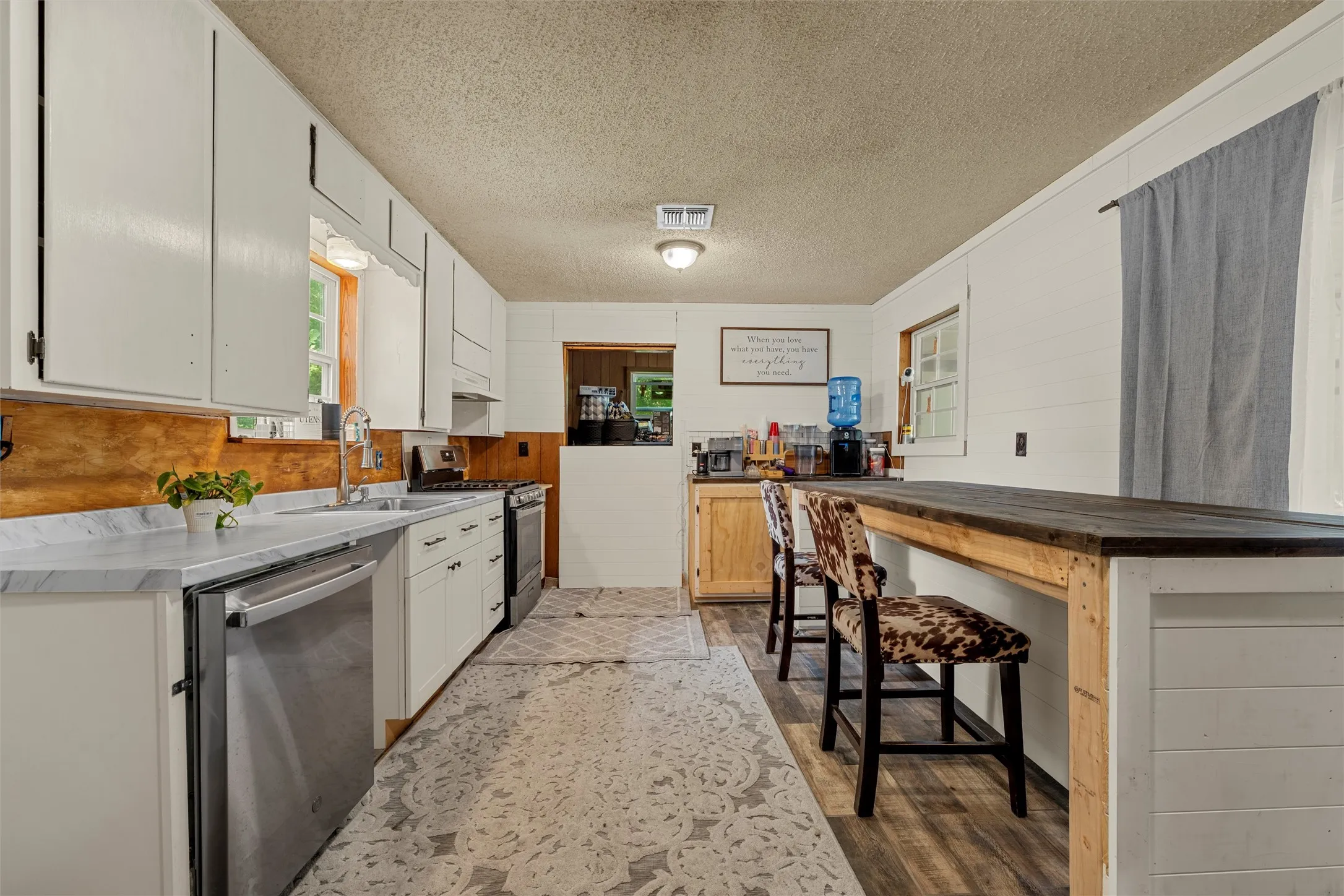 Single Family Residence For Sale in Mc Lennan County , 209 N Goddard Street, Mart, Texas 76664, 3 Bedroom, 2 Bathroom, Garage spaces, 1,662 Sqft, built in 1974, Price $229,000, mls#21263820, Real Estate Agent in Mart, Homes For Sale in Mc Lennan county, Homes For Sale in Mart, Realtor in Mart Texas, Real Estate Brokerage Independent Realty Texas, Luminita Cordes Realtor