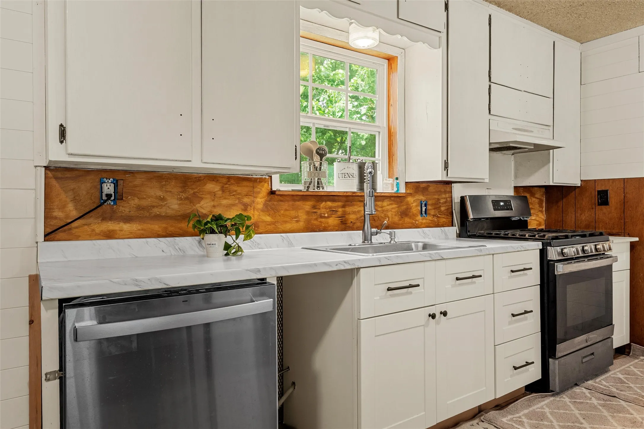 Single Family Residence For Sale in Mc Lennan County , 209 N Goddard Street, Mart, Texas 76664, 3 Bedroom, 2 Bathroom, Garage spaces, 1,662 Sqft, built in 1974, Price $229,000, mls#21263820, Real Estate Agent in Mart, Homes For Sale in Mc Lennan county, Homes For Sale in Mart, Realtor in Mart Texas, Real Estate Brokerage Independent Realty Texas, Luminita Cordes Realtor