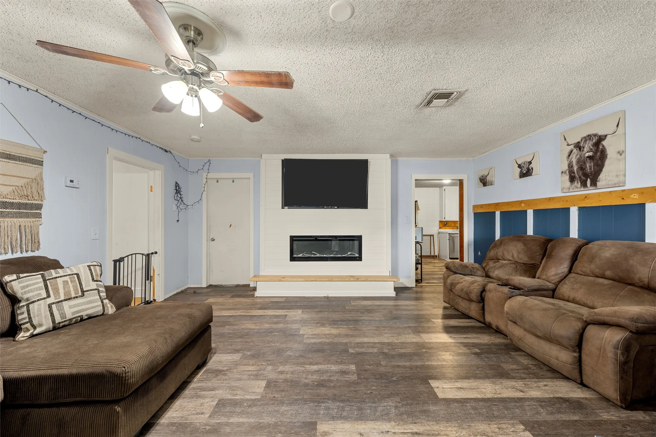 Single Family Residence For Sale in Mc Lennan County , 209 N Goddard Street, Mart, Texas 76664, 3 Bedroom, 2 Bathroom, Garage spaces, 1,662 Sqft, built in 1974, Price $229,000, mls#21263820, Real Estate Agent in Mart, Homes For Sale in Mc Lennan county, Homes For Sale in Mart, Realtor in Mart Texas, Real Estate Brokerage Independent Realty Texas, Luminita Cordes Realtor