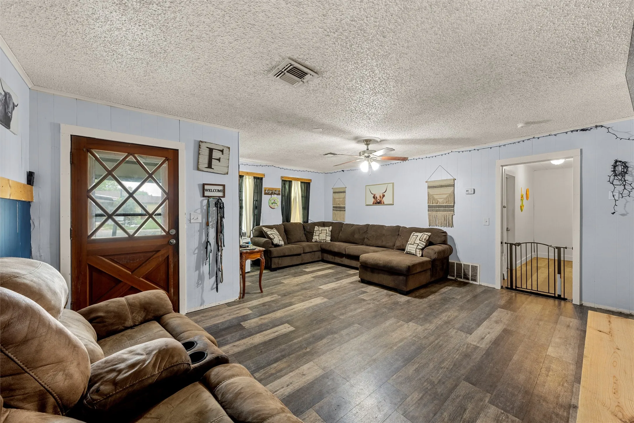 Single Family Residence For Sale in Mc Lennan County , 209 N Goddard Street, Mart, Texas 76664, 3 Bedroom, 2 Bathroom, Garage spaces, 1,662 Sqft, built in 1974, Price $229,000, mls#21263820, Real Estate Agent in Mart, Homes For Sale in Mc Lennan county, Homes For Sale in Mart, Realtor in Mart Texas, Real Estate Brokerage Independent Realty Texas, Luminita Cordes Realtor
