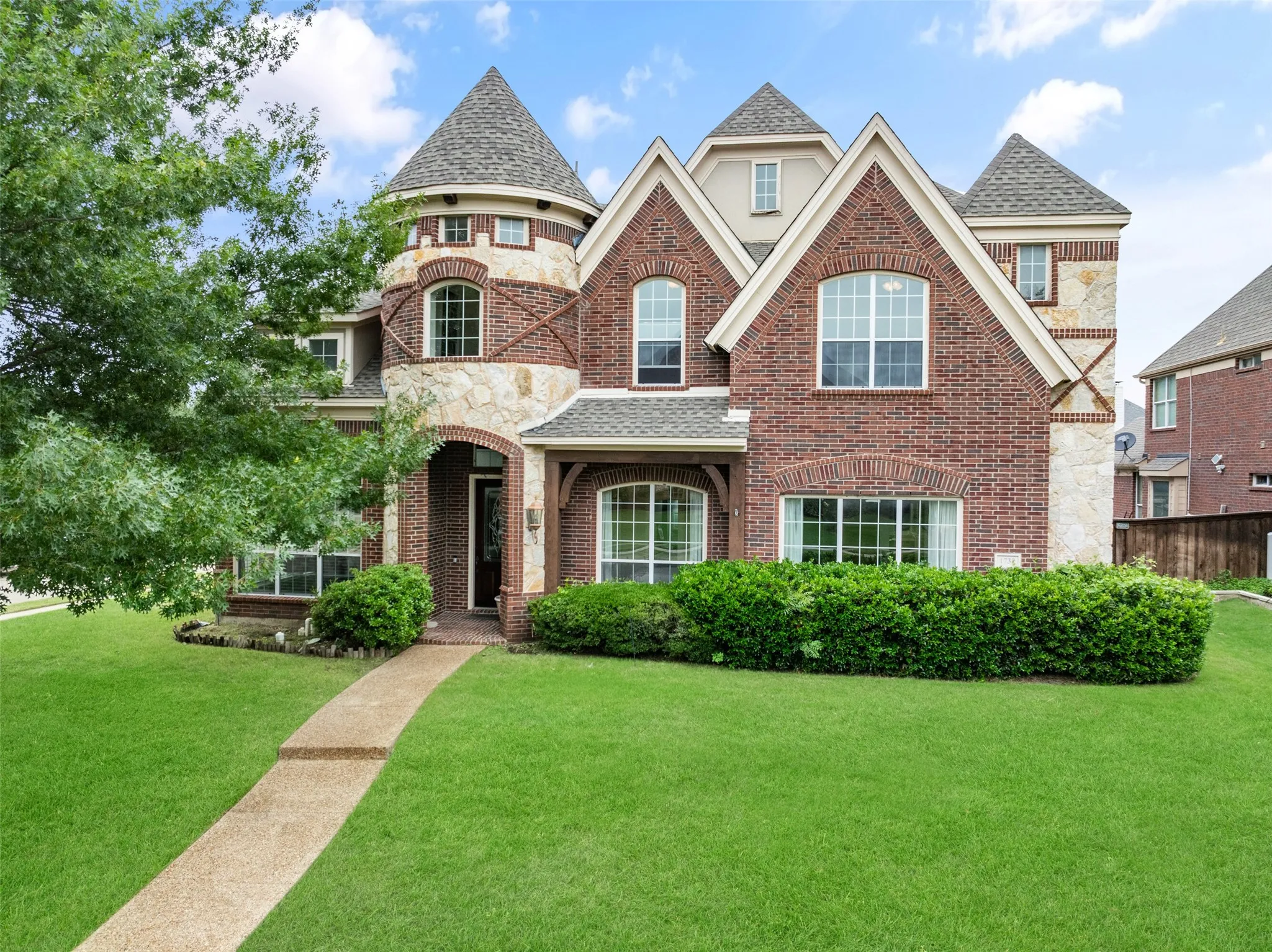 Single Family Residence For Sale in Collin County , 1737 Mapleleaf Drive, Wylie, Texas 75098, 6 Bedrooms, 4 Bathrooms, 3 Garage spaces, 4,168 Sqft, built in 2008, Price $674,900, mls#21260788, Real Estate Agent in Wylie, Homes For Sale in Collin county, Homes For Sale in Wylie, Realtor in Wylie Texas, Real Estate Brokerage Independent Realty Texas, Luminita Cordes Realtor