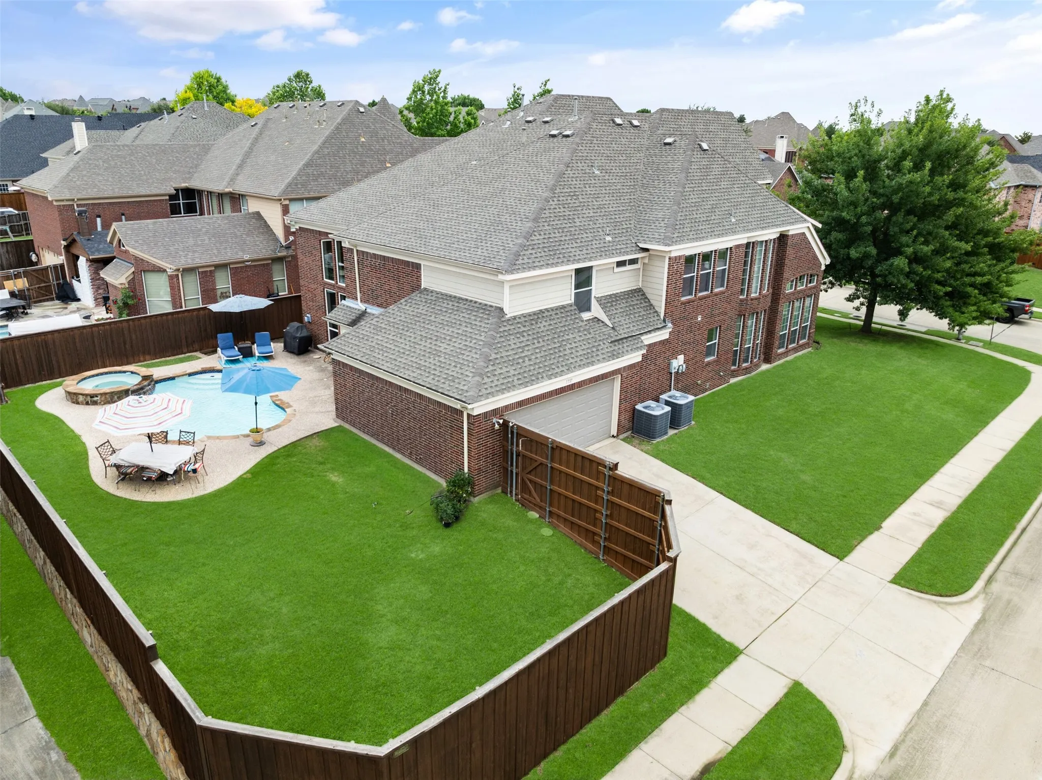 Single Family Residence For Sale in Collin County , 1737 Mapleleaf Drive, Wylie, Texas 75098, 6 Bedrooms, 4 Bathrooms, 3 Garage spaces, 4,168 Sqft, built in 2008, Price $674,900, mls#21260788, Real Estate Agent in Wylie, Homes For Sale in Collin county, Homes For Sale in Wylie, Realtor in Wylie Texas, Real Estate Brokerage Independent Realty Texas, Luminita Cordes Realtor