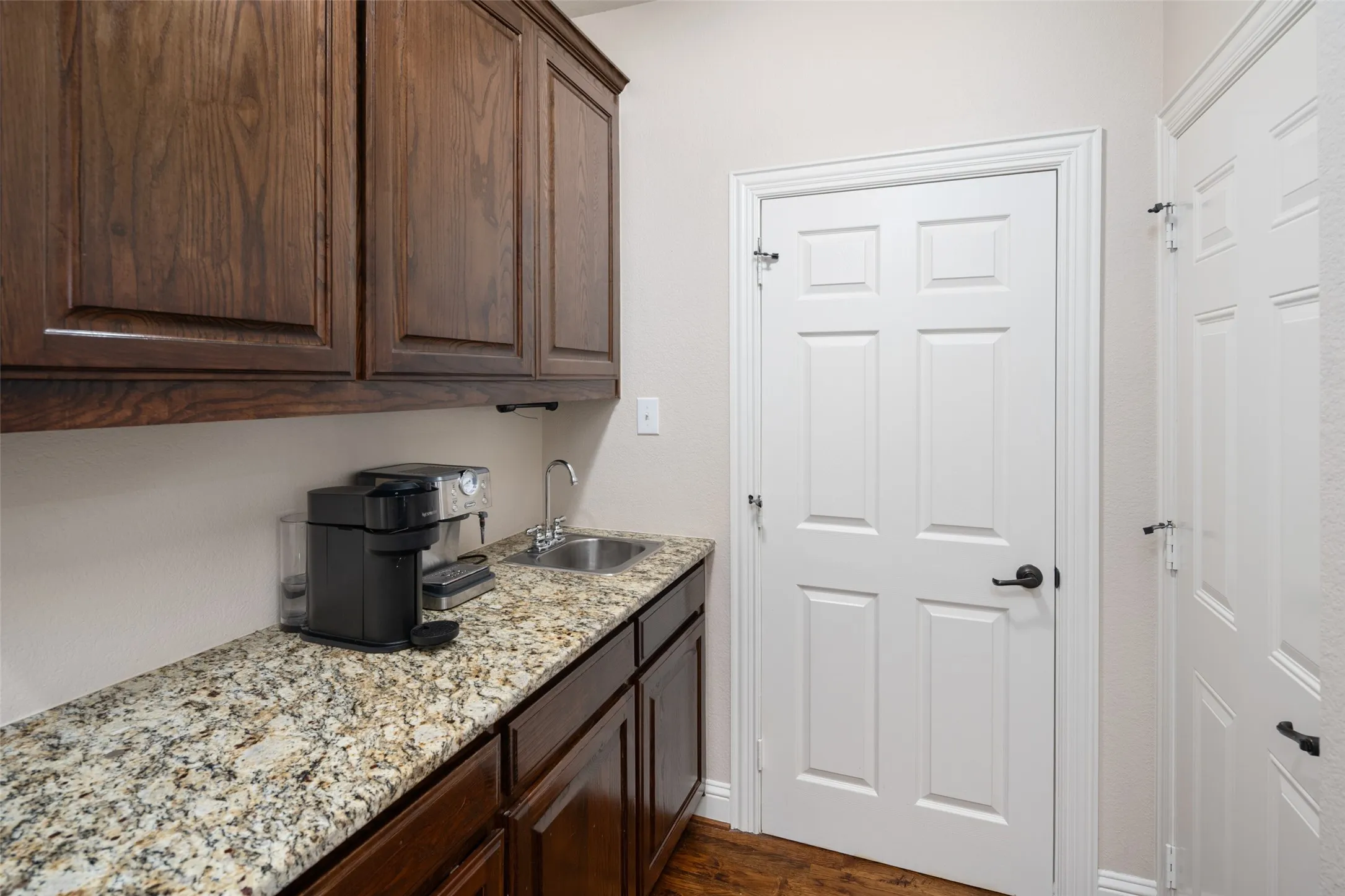 Single Family Residence For Sale in Collin County , 1737 Mapleleaf Drive, Wylie, Texas 75098, 6 Bedrooms, 4 Bathrooms, 3 Garage spaces, 4,168 Sqft, built in 2008, Price $674,900, mls#21260788, Real Estate Agent in Wylie, Homes For Sale in Collin county, Homes For Sale in Wylie, Realtor in Wylie Texas, Real Estate Brokerage Independent Realty Texas, Luminita Cordes Realtor