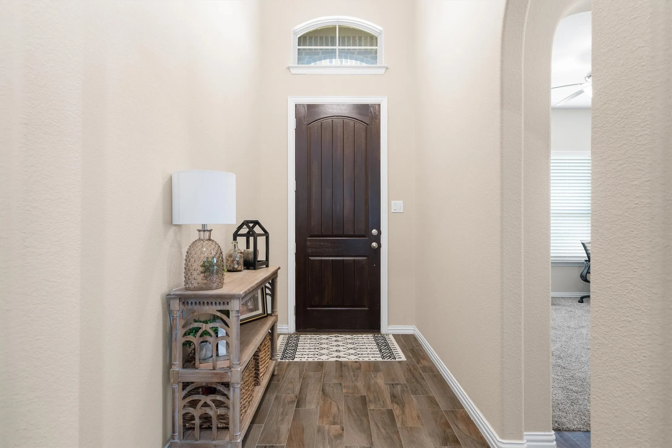Single Family Residence For Sale in Denton County , 2108 Moonsail Lane, Denton, Texas 76210, 3 Bedroom, 3 Bathroom, 2 Garage spaces, 2,204 Sqft, built in 2018, mls#21264233, Real Estate Agent in Denton, Homes For Sale in Denton county, Homes For Sale in Denton, Realtor in Denton Texas, Real Estate Brokerage Independent Realty Texas, Luminita Cordes Realtor