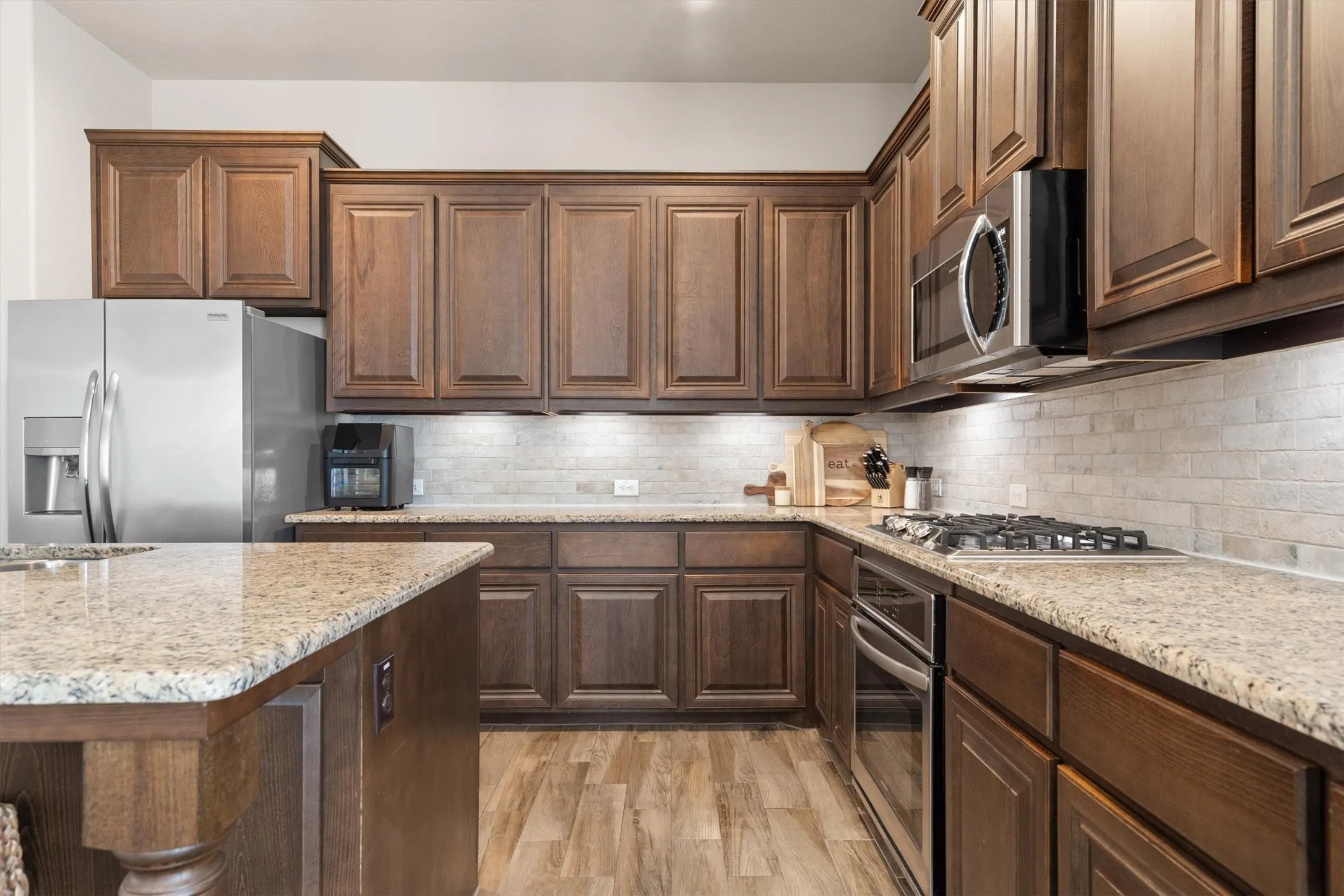 Single Family Residence For Sale in Denton County , 2108 Moonsail Lane, Denton, Texas 76210, 3 Bedroom, 3 Bathroom, 2 Garage spaces, 2,204 Sqft, built in 2018, mls#21264233, Real Estate Agent in Denton, Homes For Sale in Denton county, Homes For Sale in Denton, Realtor in Denton Texas, Real Estate Brokerage Independent Realty Texas, Luminita Cordes Realtor