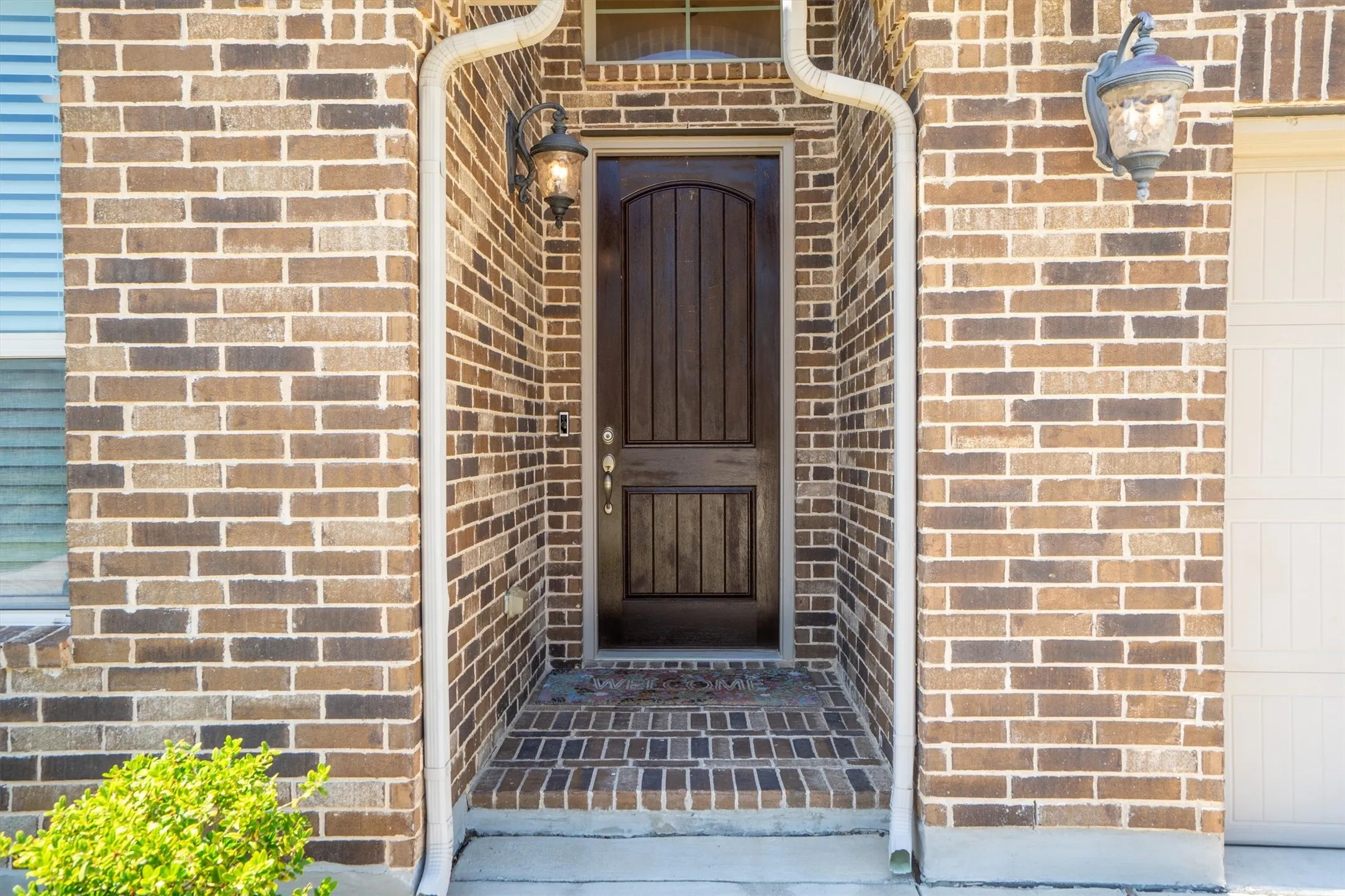 Single Family Residence For Sale in Denton County , 2108 Moonsail Lane, Denton, Texas 76210, 3 Bedroom, 3 Bathroom, 2 Garage spaces, 2,204 Sqft, built in 2018, mls#21264233, Real Estate Agent in Denton, Homes For Sale in Denton county, Homes For Sale in Denton, Realtor in Denton Texas, Real Estate Brokerage Independent Realty Texas, Luminita Cordes Realtor