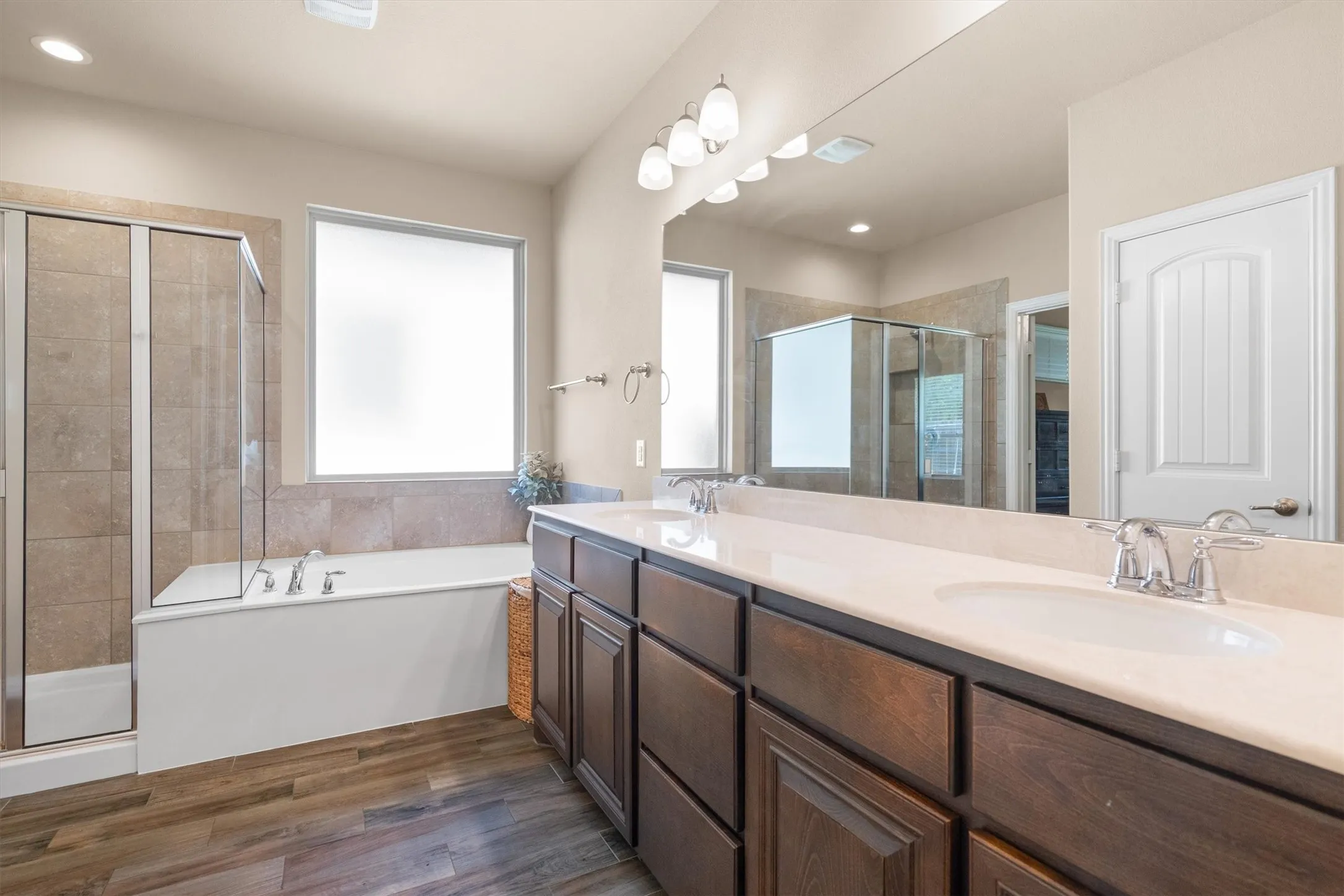 Single Family Residence For Sale in Denton County , 2108 Moonsail Lane, Denton, Texas 76210, 3 Bedroom, 3 Bathroom, 2 Garage spaces, 2,204 Sqft, built in 2018, mls#21264233, Real Estate Agent in Denton, Homes For Sale in Denton county, Homes For Sale in Denton, Realtor in Denton Texas, Real Estate Brokerage Independent Realty Texas, Luminita Cordes Realtor