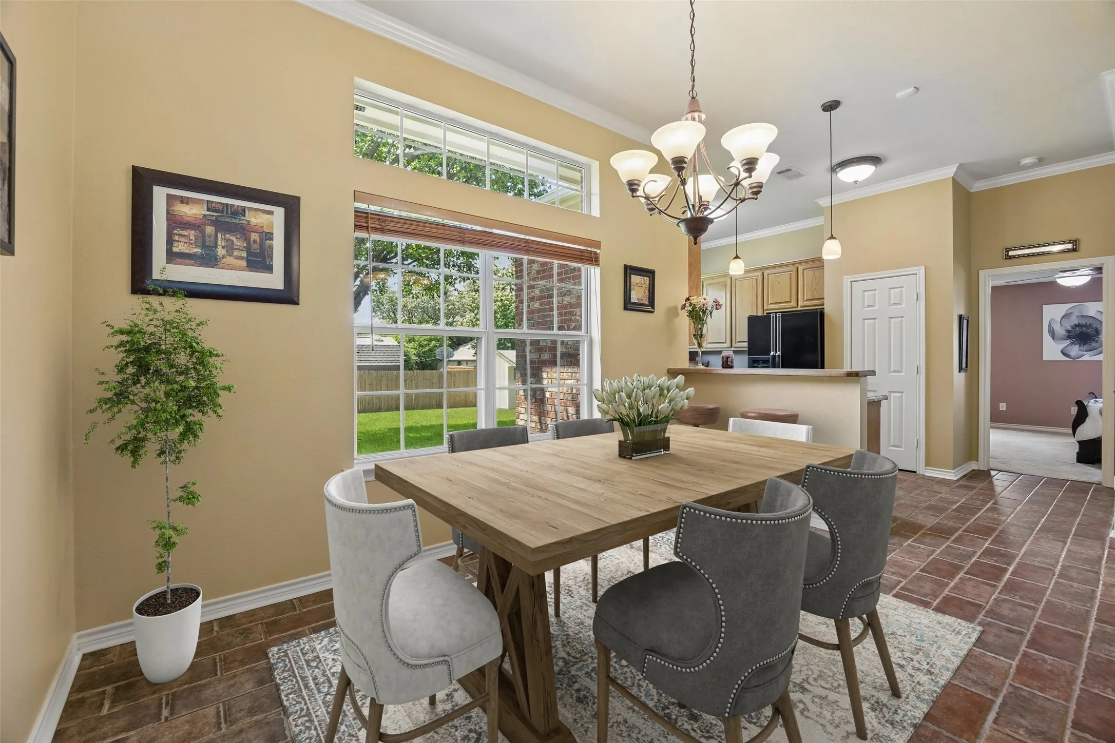 Single Family Residence For Sale in Denton County , 621 W Windsor Drive, Denton, Texas 76207, 3 Bedroom, 2 Bathroom, 2 Garage spaces, 1,660 Sqft, built in 1995, mls#21264438, Real Estate Agent in Denton, Homes For Sale in Denton county, Homes For Sale in Denton, Realtor in Denton Texas, Real Estate Brokerage Independent Realty Texas, Luminita Cordes Realtor