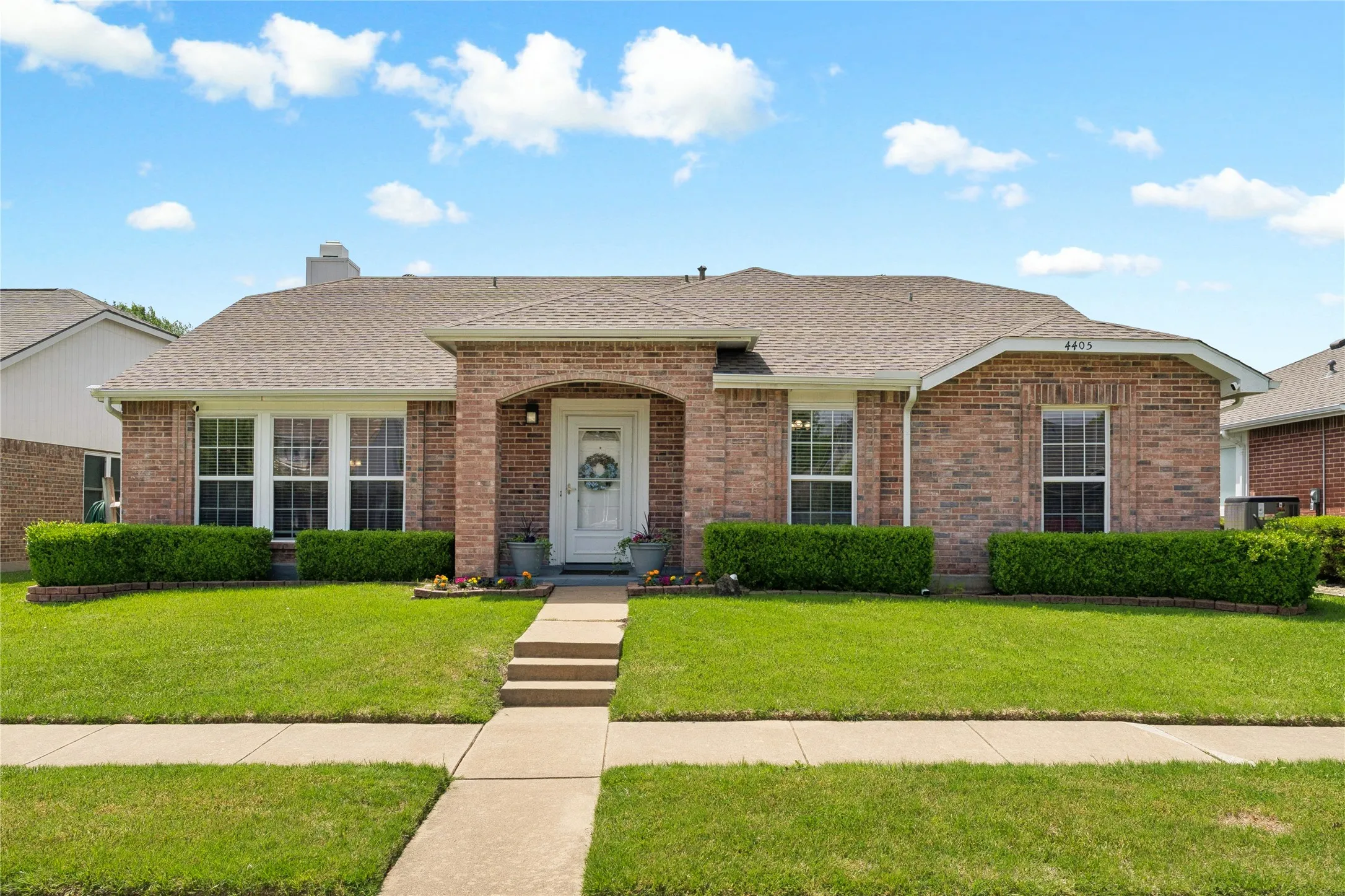 Single Family Residence For Sale in Collin County , 4405 Durango Lane, Mc Kinney, Texas 75070, 3 Bedroom, 2 Bathroom, 2 Garage spaces, 1,862 Sqft, built in 1988, Price $455,000, mls#21264431, Real Estate Agent in Mc Kinney, Homes For Sale in Collin county, Homes For Sale in Mc Kinney, Realtor in Mc Kinney Texas, Real Estate Brokerage Independent Realty Texas, Luminita Cordes Realtor
