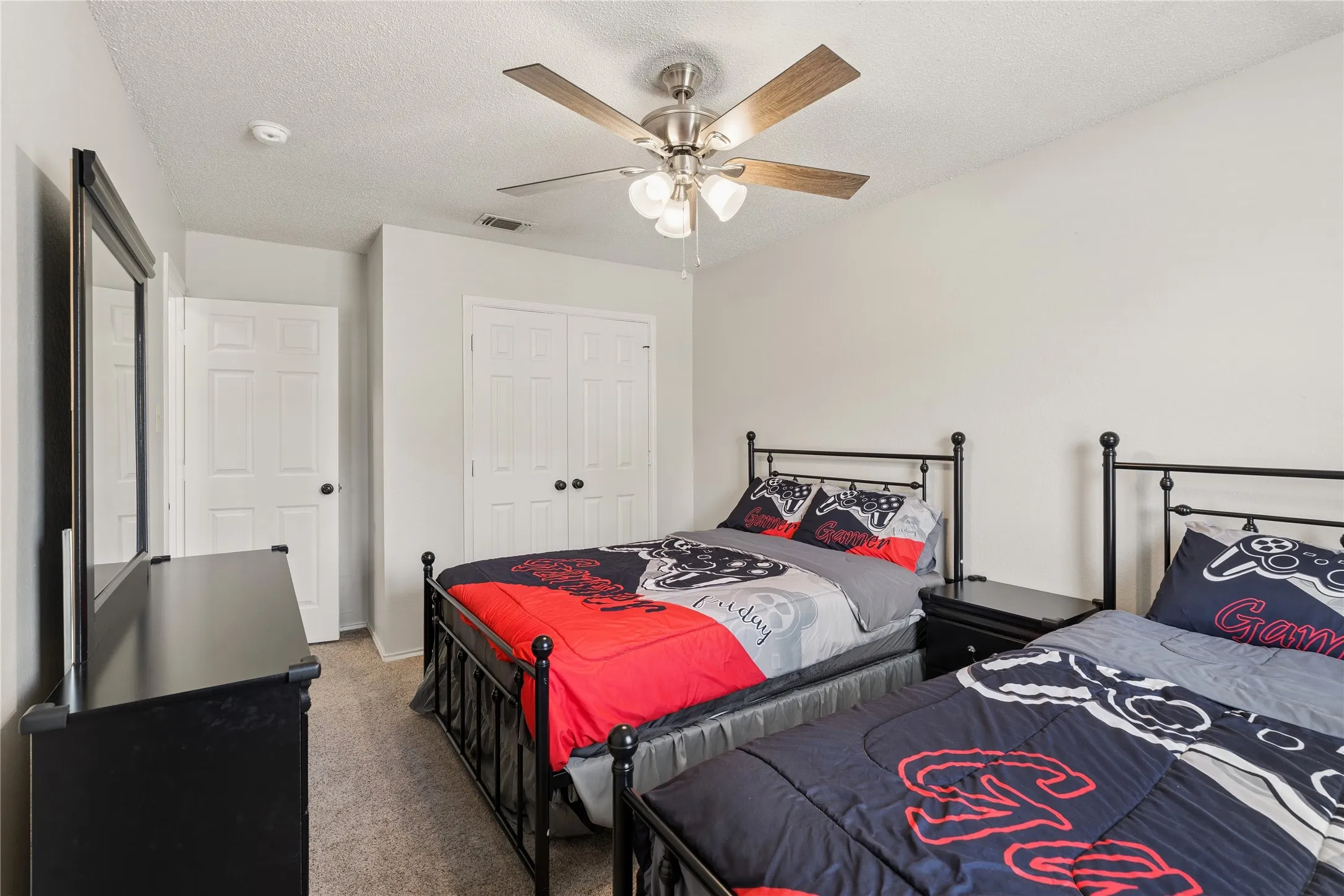 Single Family Residence For Sale in Collin County , 4405 Durango Lane, Mc Kinney, Texas 75070, 3 Bedroom, 2 Bathroom, 2 Garage spaces, 1,862 Sqft, built in 1988, Price $455,000, mls#21264431, Real Estate Agent in Mc Kinney, Homes For Sale in Collin county, Homes For Sale in Mc Kinney, Realtor in Mc Kinney Texas, Real Estate Brokerage Independent Realty Texas, Luminita Cordes Realtor
