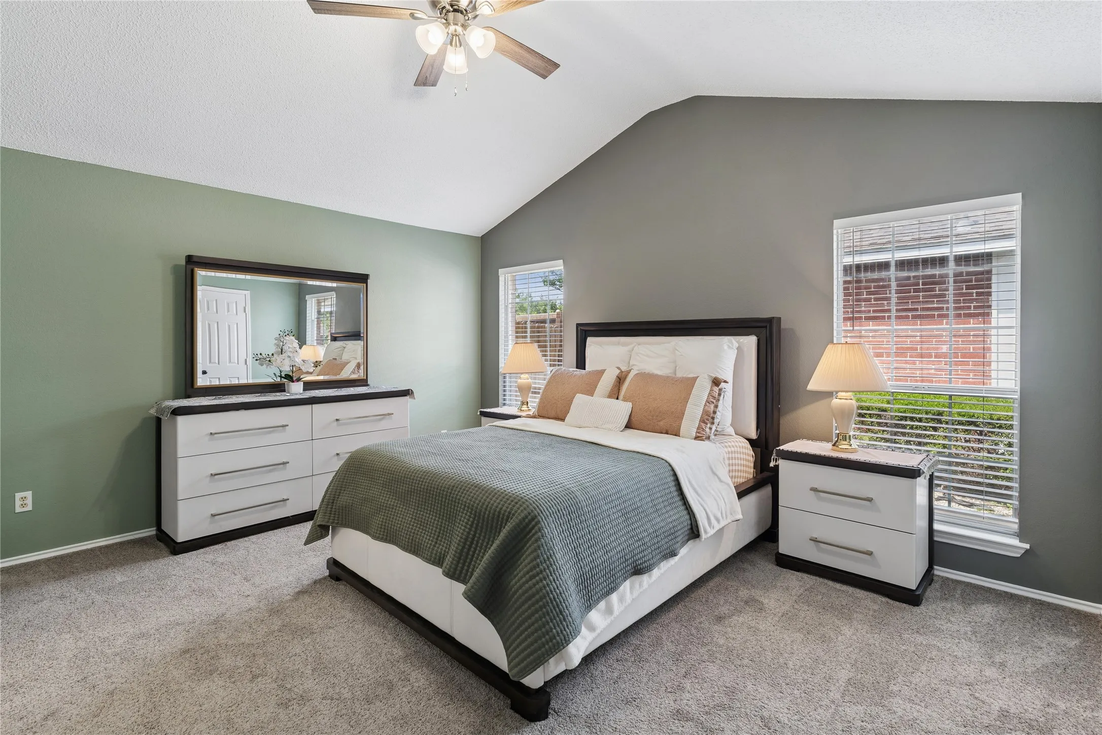 Single Family Residence For Sale in Collin County , 4405 Durango Lane, Mc Kinney, Texas 75070, 3 Bedroom, 2 Bathroom, 2 Garage spaces, 1,862 Sqft, built in 1988, Price $455,000, mls#21264431, Real Estate Agent in Mc Kinney, Homes For Sale in Collin county, Homes For Sale in Mc Kinney, Realtor in Mc Kinney Texas, Real Estate Brokerage Independent Realty Texas, Luminita Cordes Realtor