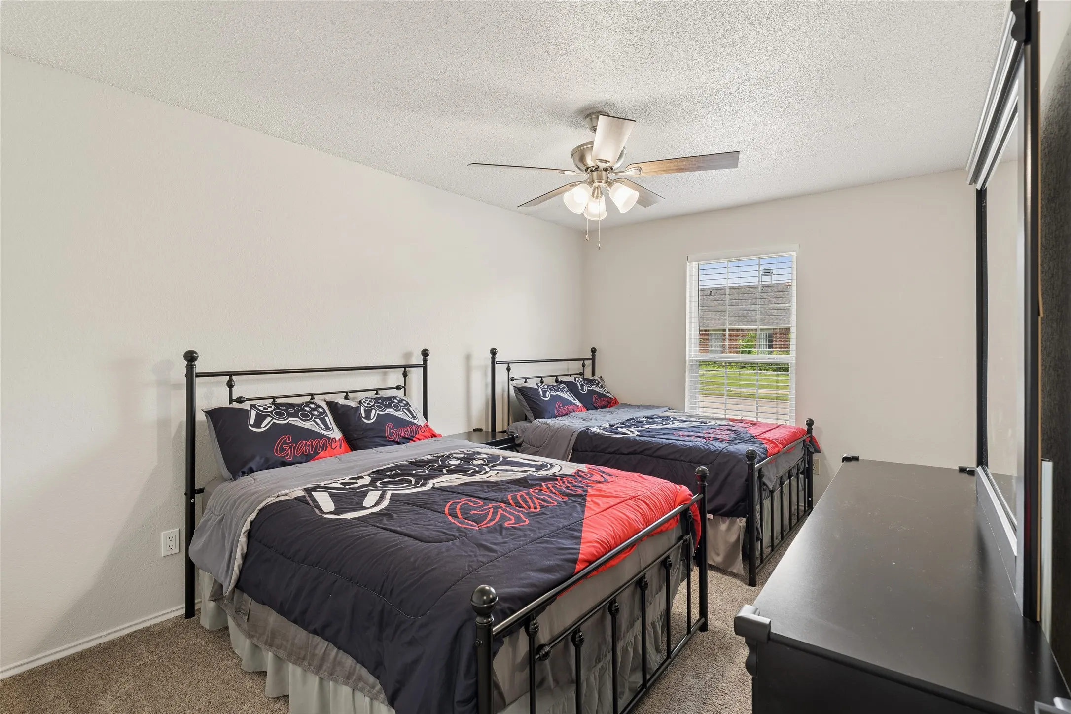 Single Family Residence For Sale in Collin County , 4405 Durango Lane, Mc Kinney, Texas 75070, 3 Bedroom, 2 Bathroom, 2 Garage spaces, 1,862 Sqft, built in 1988, Price $455,000, mls#21264431, Real Estate Agent in Mc Kinney, Homes For Sale in Collin county, Homes For Sale in Mc Kinney, Realtor in Mc Kinney Texas, Real Estate Brokerage Independent Realty Texas, Luminita Cordes Realtor