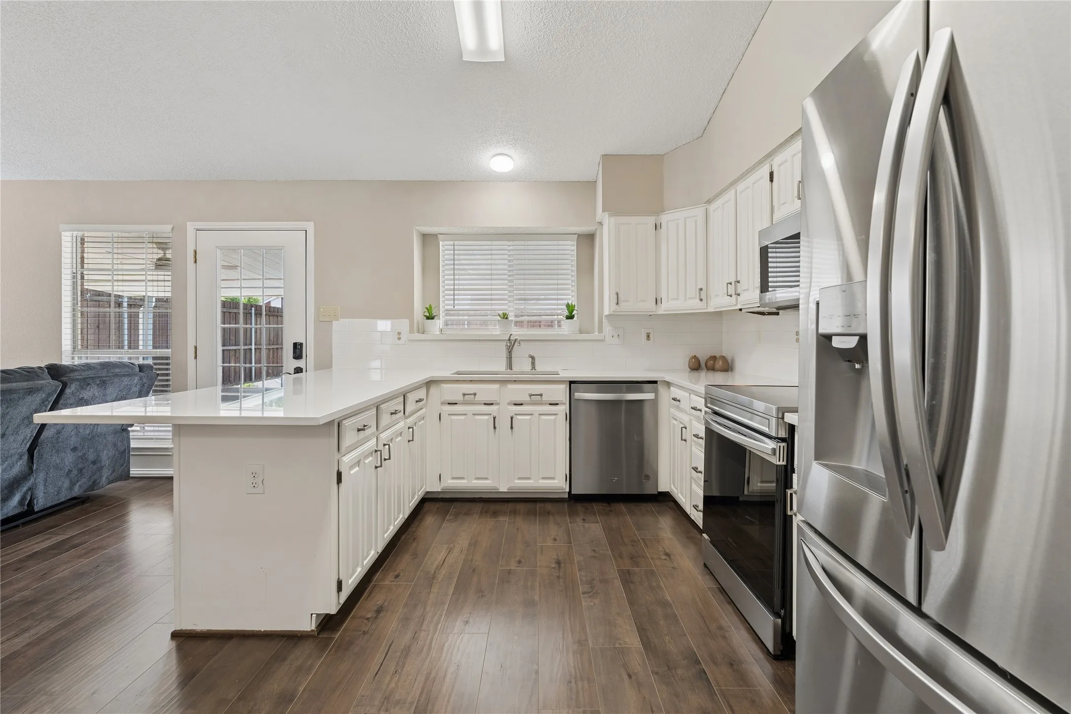 Single Family Residence For Sale in Collin County , 4405 Durango Lane, Mc Kinney, Texas 75070, 3 Bedroom, 2 Bathroom, 2 Garage spaces, 1,862 Sqft, built in 1988, Price $455,000, mls#21264431, Real Estate Agent in Mc Kinney, Homes For Sale in Collin county, Homes For Sale in Mc Kinney, Realtor in Mc Kinney Texas, Real Estate Brokerage Independent Realty Texas, Luminita Cordes Realtor