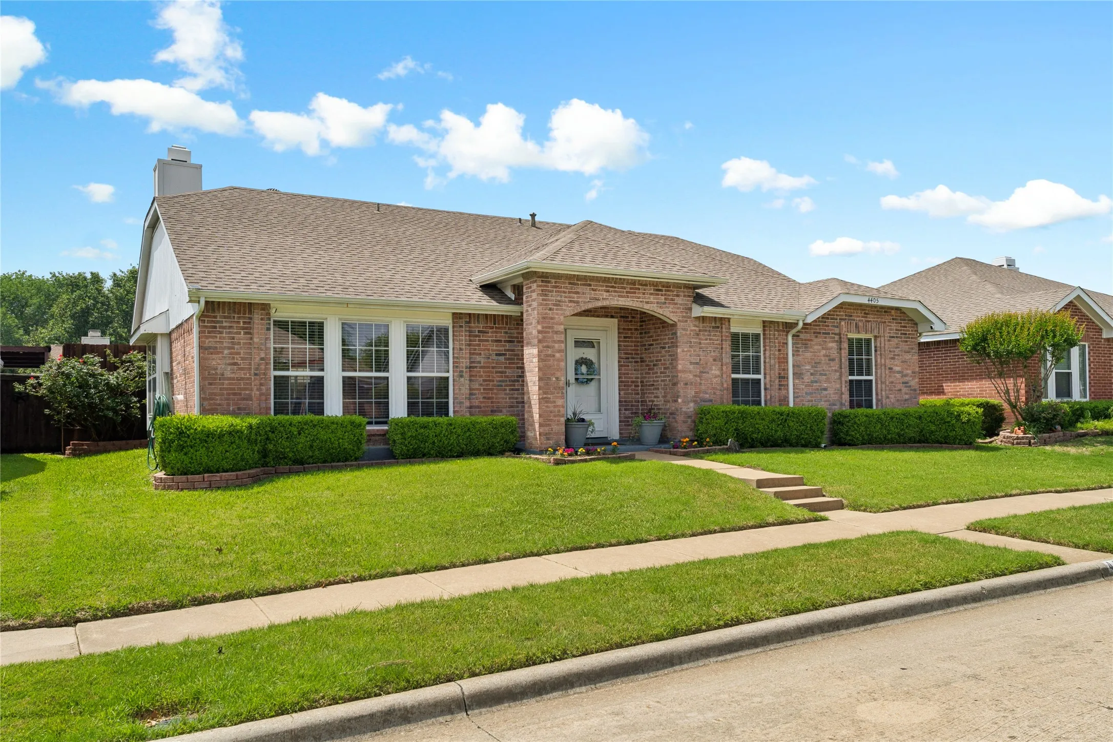 Single Family Residence For Sale in Collin County , 4405 Durango Lane, Mc Kinney, Texas 75070, 3 Bedroom, 2 Bathroom, 2 Garage spaces, 1,862 Sqft, built in 1988, Price $455,000, mls#21264431, Real Estate Agent in Mc Kinney, Homes For Sale in Collin county, Homes For Sale in Mc Kinney, Realtor in Mc Kinney Texas, Real Estate Brokerage Independent Realty Texas, Luminita Cordes Realtor