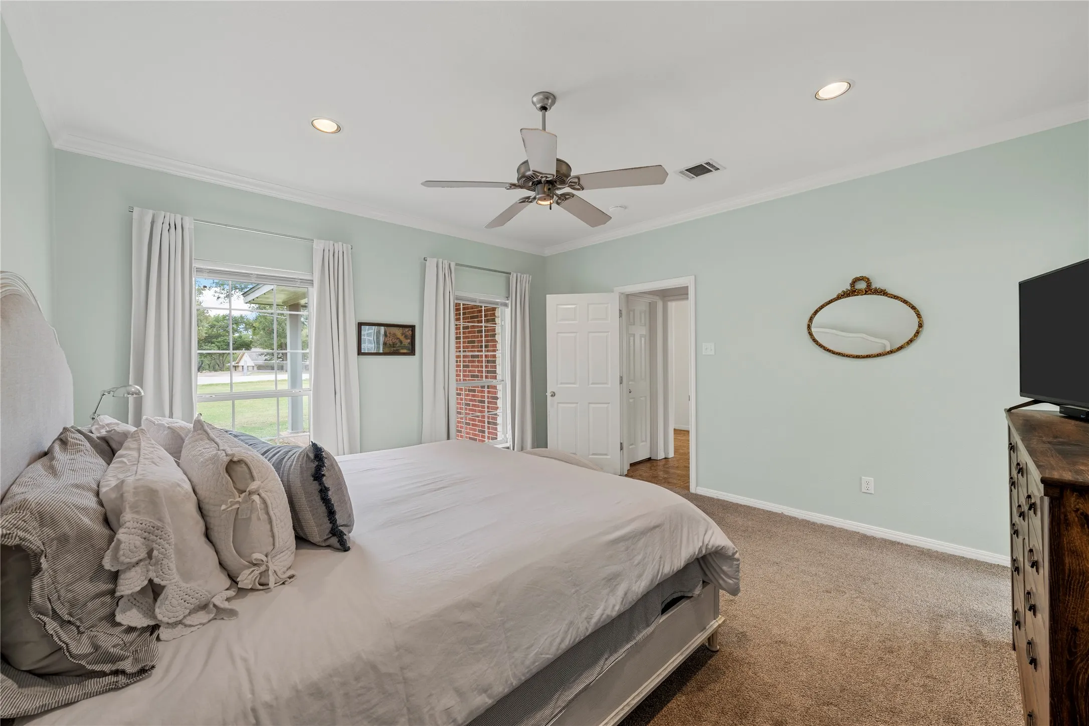 Single Family Residence For Sale in Mc Lennan County , 1694 Mclennan Crossing Road, Woodway, Texas 76712, 4 Bedroom, 3 Bathroom, 2 Garage spaces, 2,529 Sqft, built in 2001, mls#21264397, Real Estate Agent in Woodway, Homes For Sale in Mc Lennan county, Homes For Sale in Woodway, Realtor in Woodway Texas, Real Estate Brokerage Independent Realty Texas, Luminita Cordes Realtor