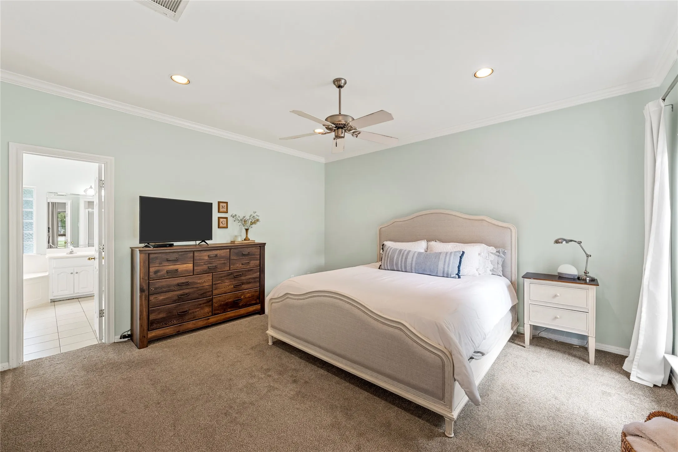 Single Family Residence For Sale in Mc Lennan County , 1694 Mclennan Crossing Road, Woodway, Texas 76712, 4 Bedroom, 3 Bathroom, 2 Garage spaces, 2,529 Sqft, built in 2001, mls#21264397, Real Estate Agent in Woodway, Homes For Sale in Mc Lennan county, Homes For Sale in Woodway, Realtor in Woodway Texas, Real Estate Brokerage Independent Realty Texas, Luminita Cordes Realtor