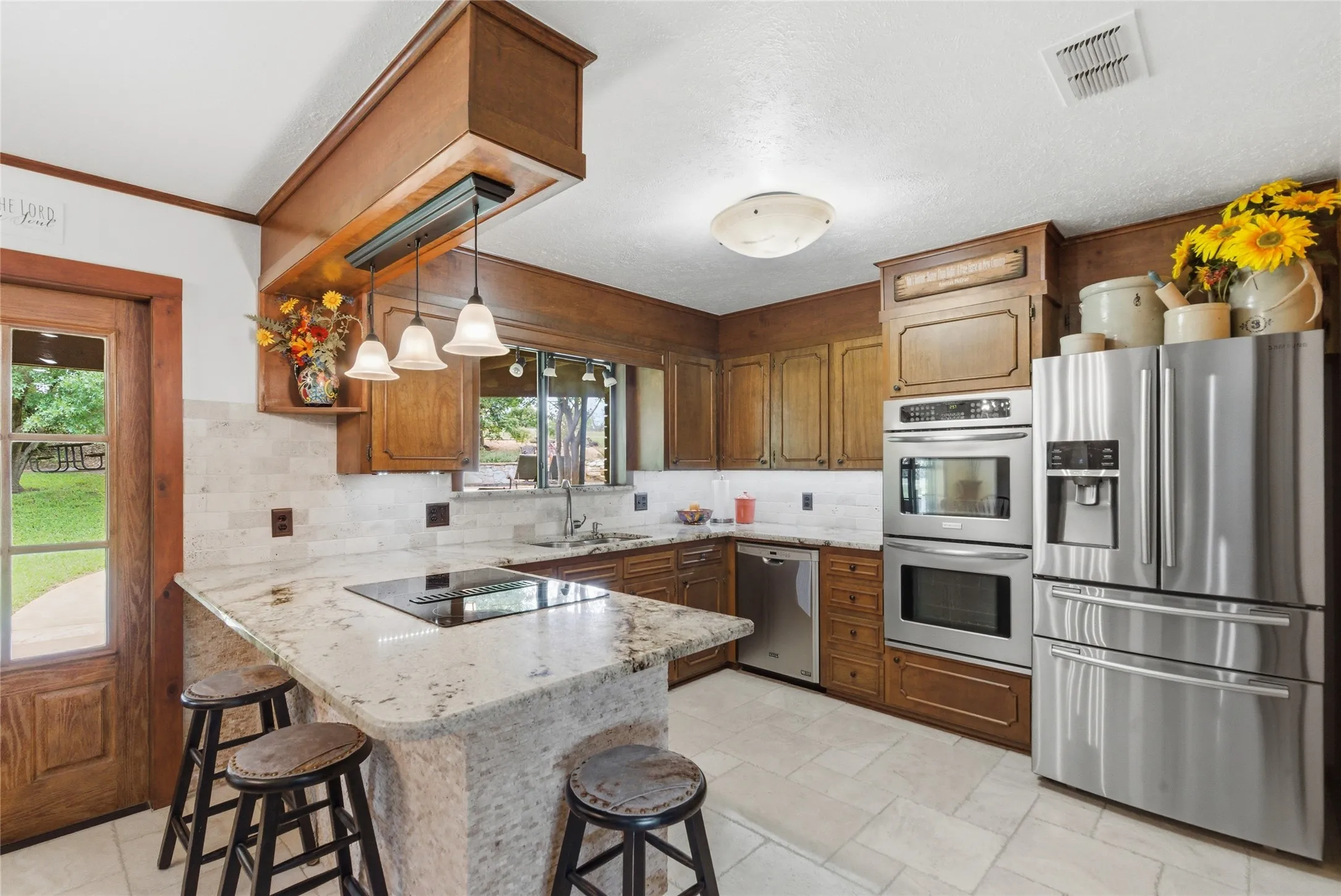 Single Family Residence For Sale in Erath County , 1973 County Road 513, Stephenville, Texas 76401, 4 Bedroom, 2 Bathroom, 3 Garage spaces, 1,939 Sqft, built in 1977, mls#21264281, Real Estate Agent in Stephenville, Homes For Sale in Erath county, Homes For Sale in Stephenville, Realtor in Stephenville Texas, Real Estate Brokerage Independent Realty Texas, Luminita Cordes Realtor